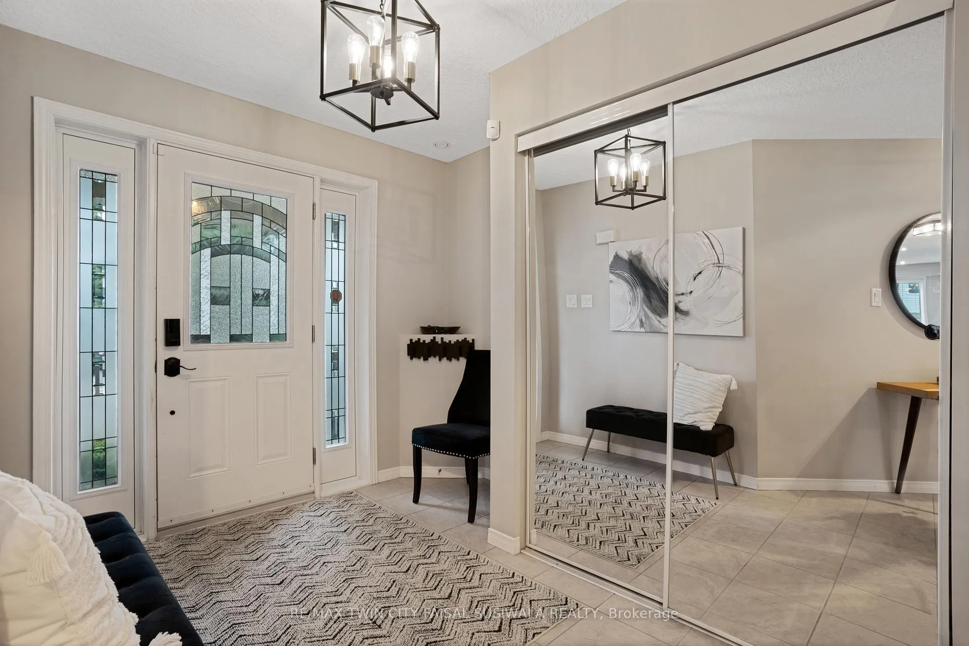 Photo 8 of 99 Udvari Crescent, Kitchener — HOMEH