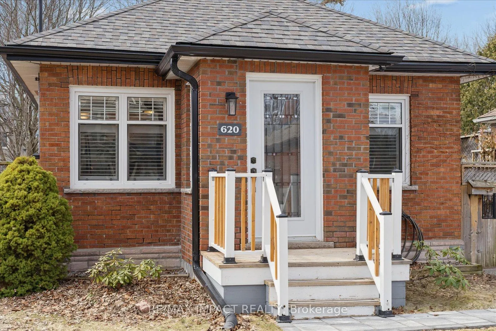 Photo 2 of 620 Christie Avenue, Oshawa, O'Neill — HOMEH