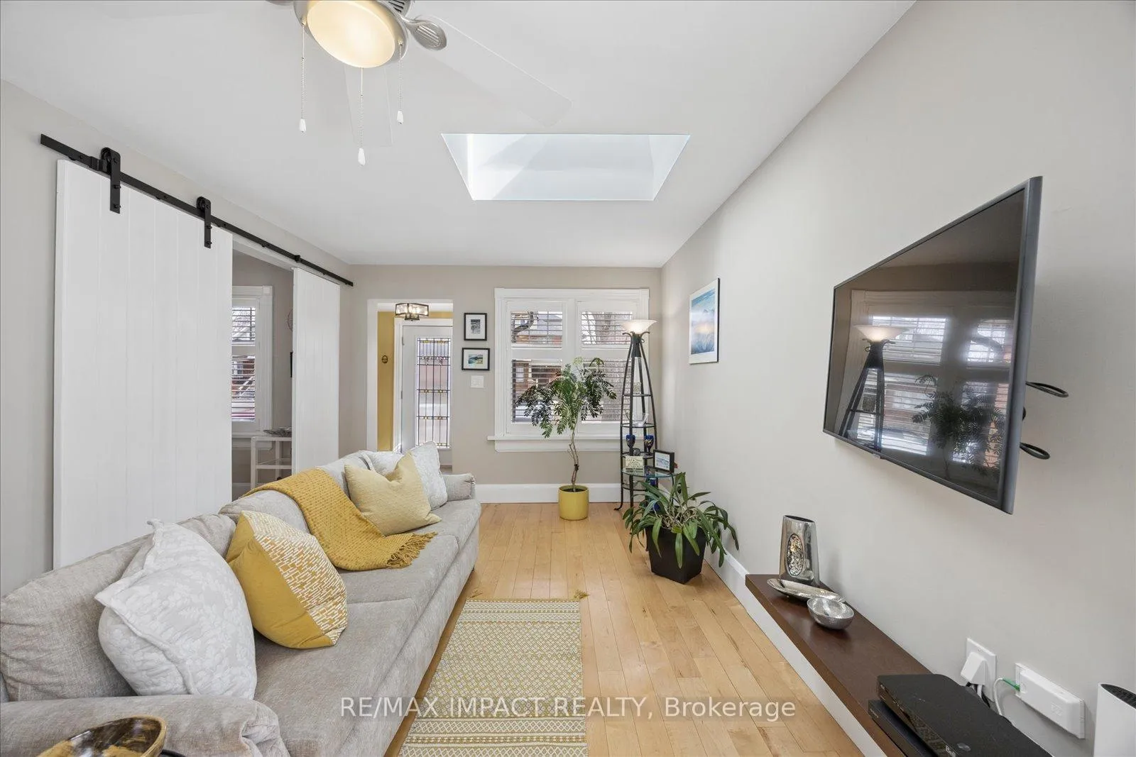 Photo 5 of 620 Christie Avenue, Oshawa, O'Neill — HOMEH