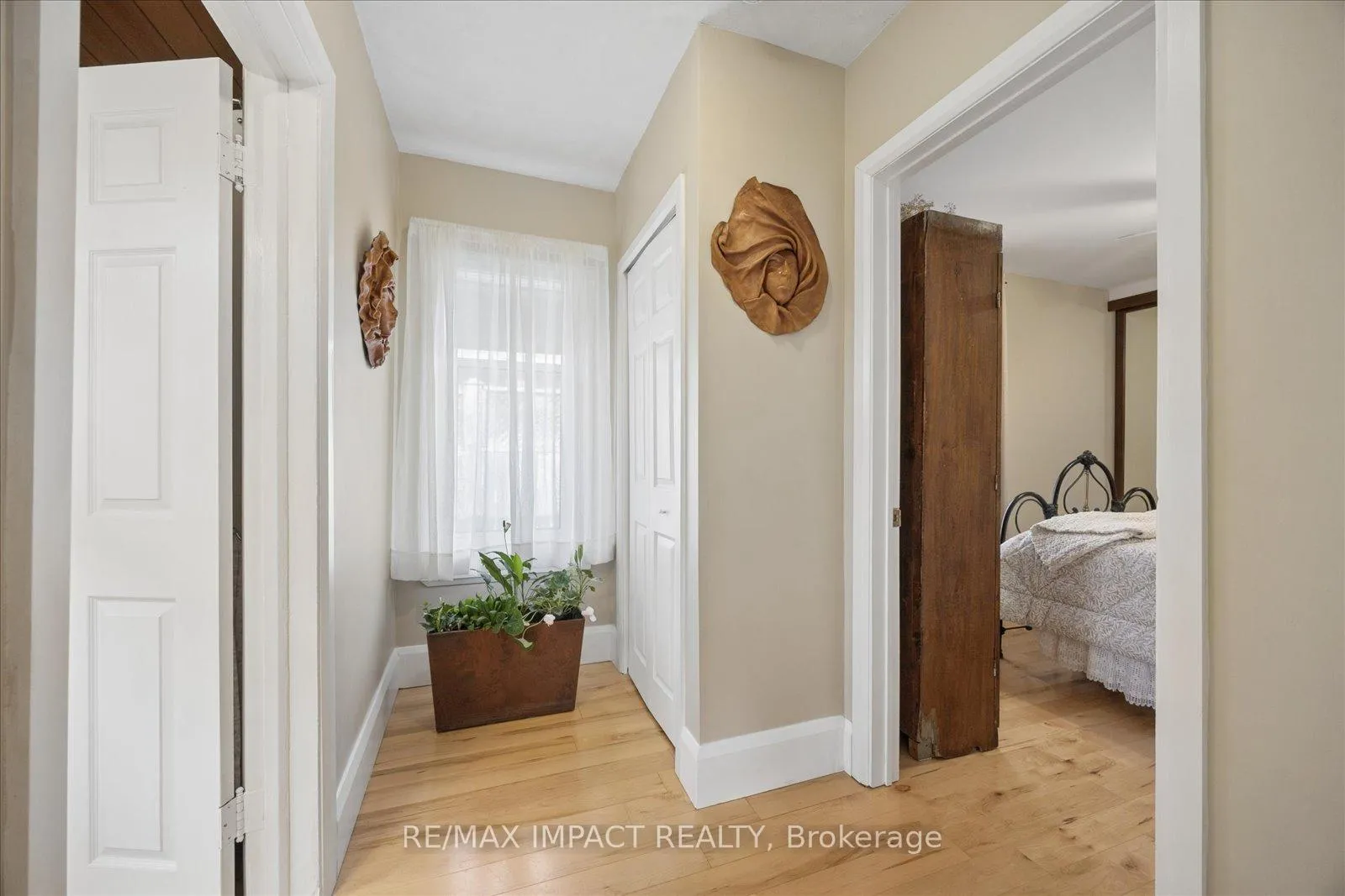 Photo 12 of 620 Christie Avenue, Oshawa, O'Neill — HOMEH