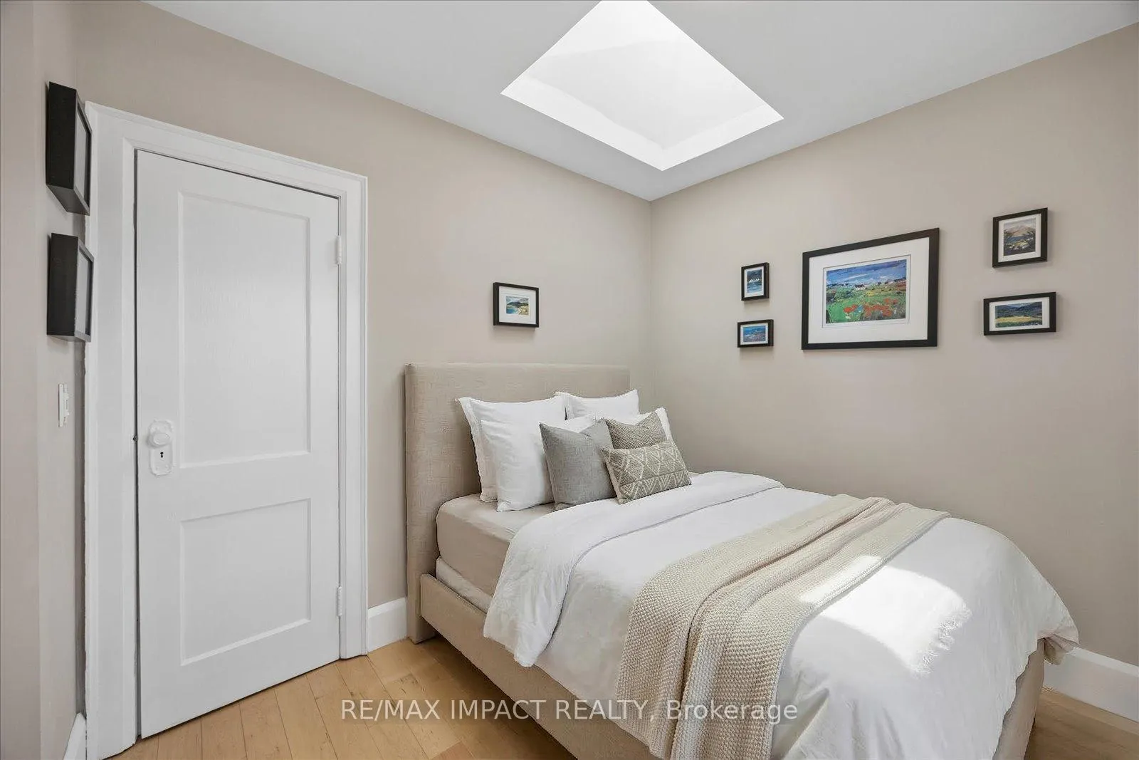 Photo 17 of 620 Christie Avenue, Oshawa, O'Neill — HOMEH