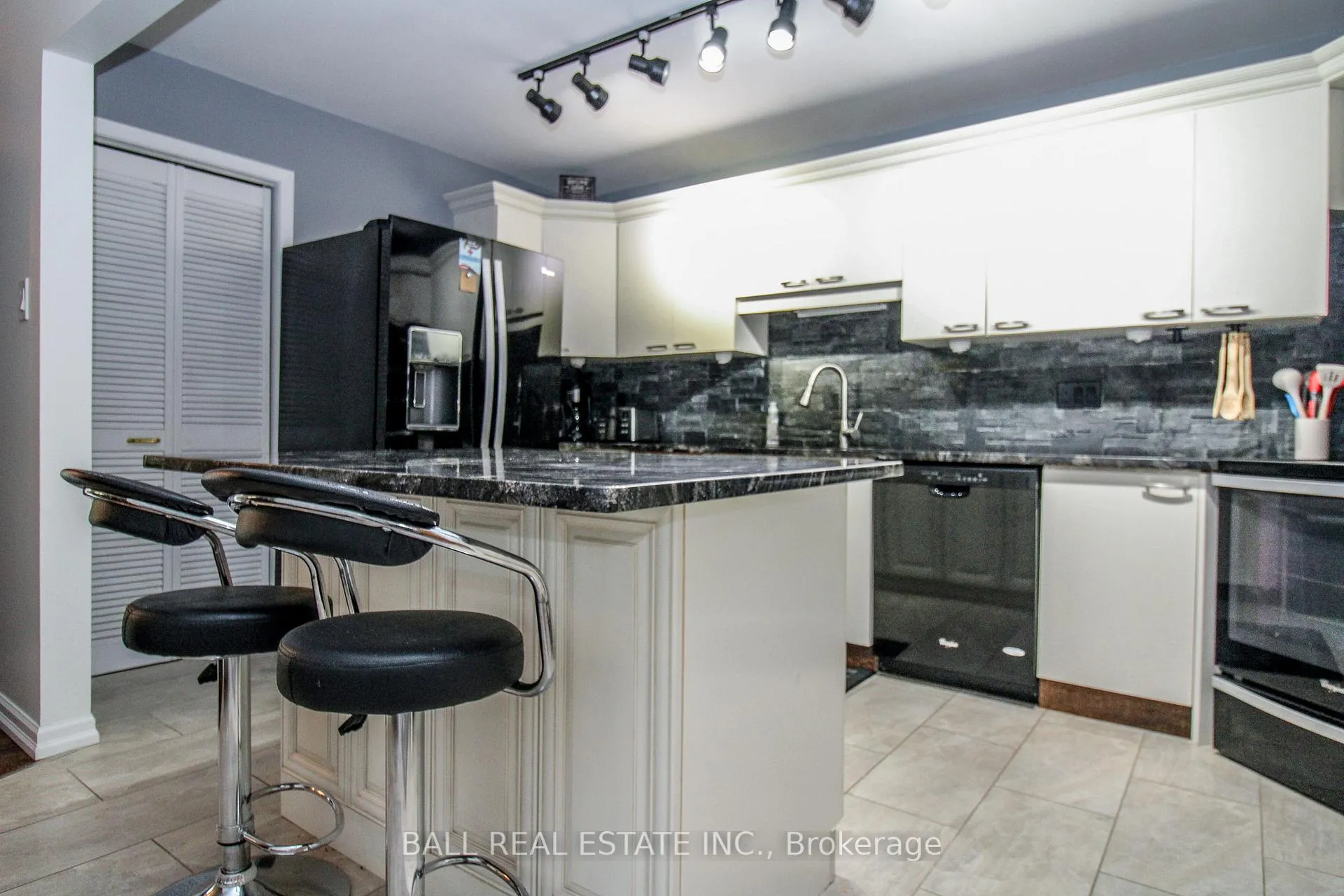 Photo 9 of Unit 2, 3 Paddock Wood, Peterborough, Ashburnham Ward 4 — HOMEH