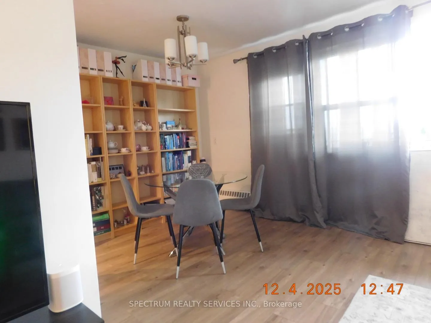 Photo 3 of Unit 808, 3320 Fieldgate Drive, Mississauga, Applewood — HOMEH