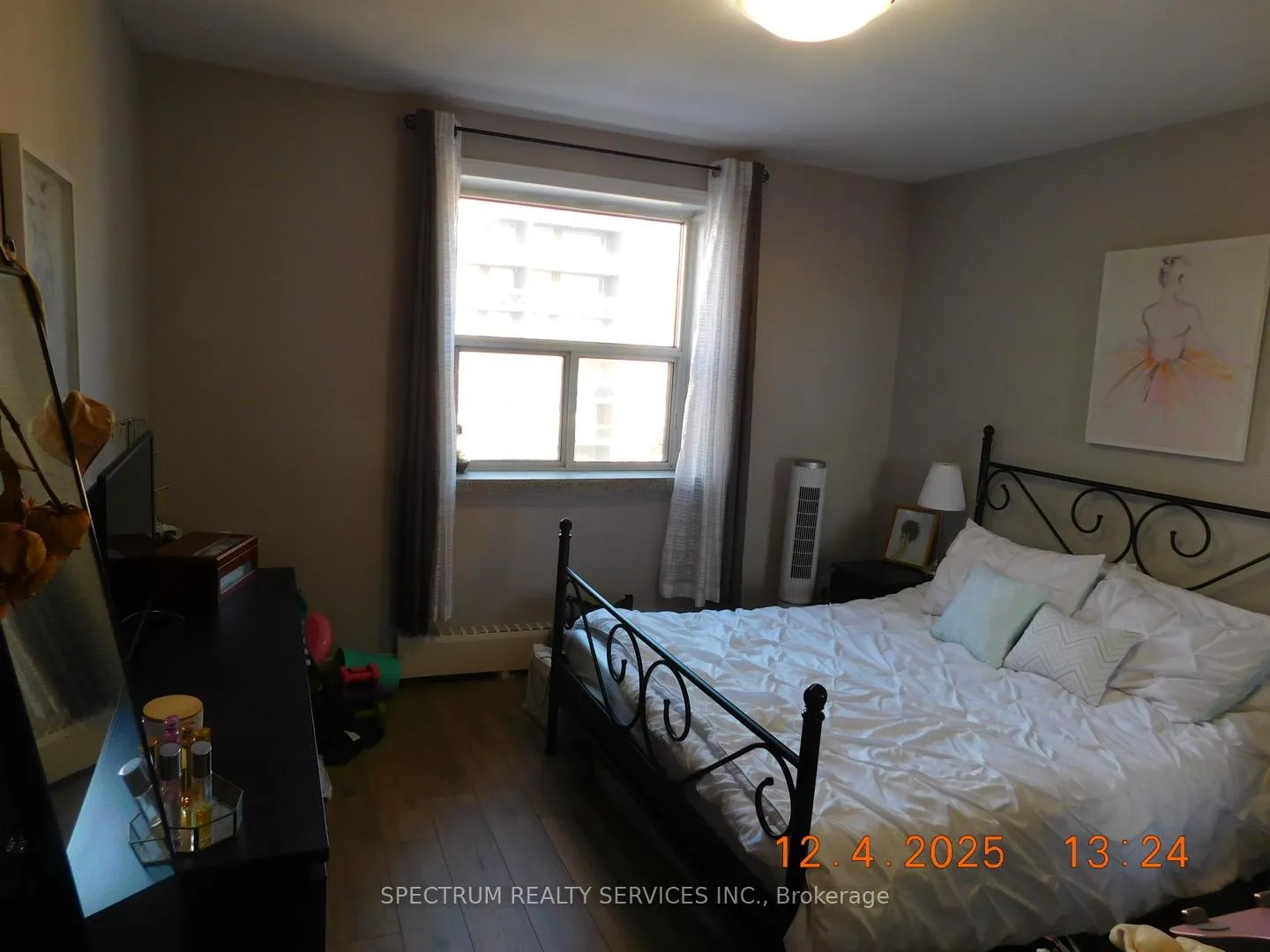Photo 8 of Unit 808, 3320 Fieldgate Drive, Mississauga, Applewood — HOMEH