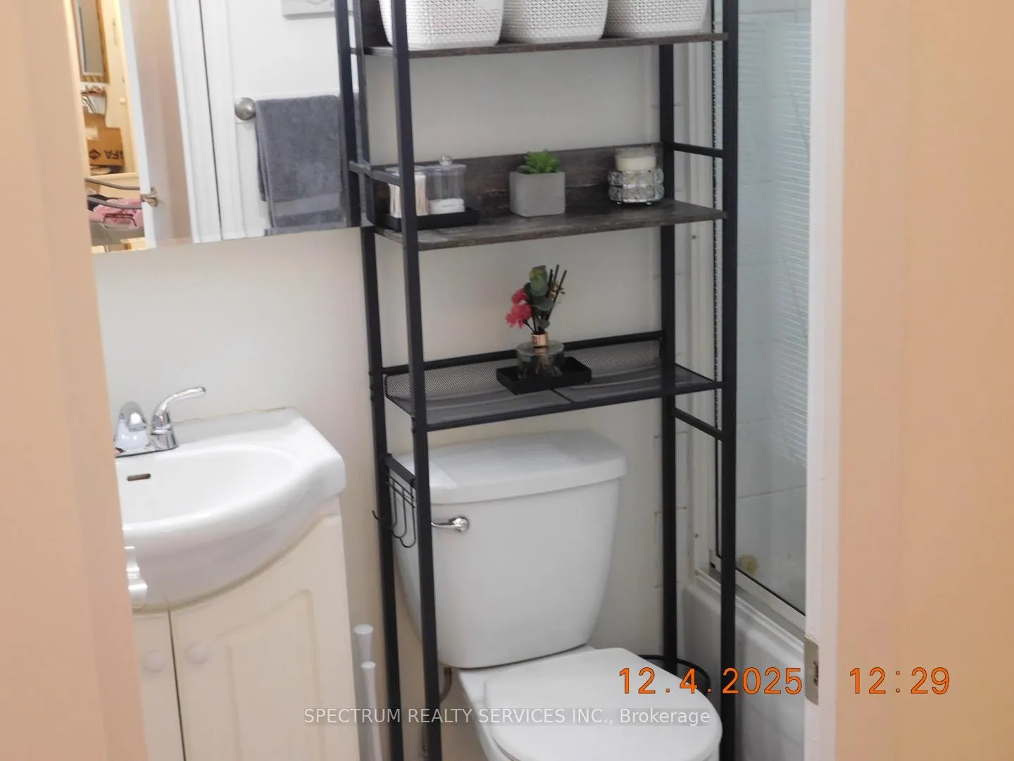 Photo 10 of Unit 808, 3320 Fieldgate Drive, Mississauga, Applewood — HOMEH