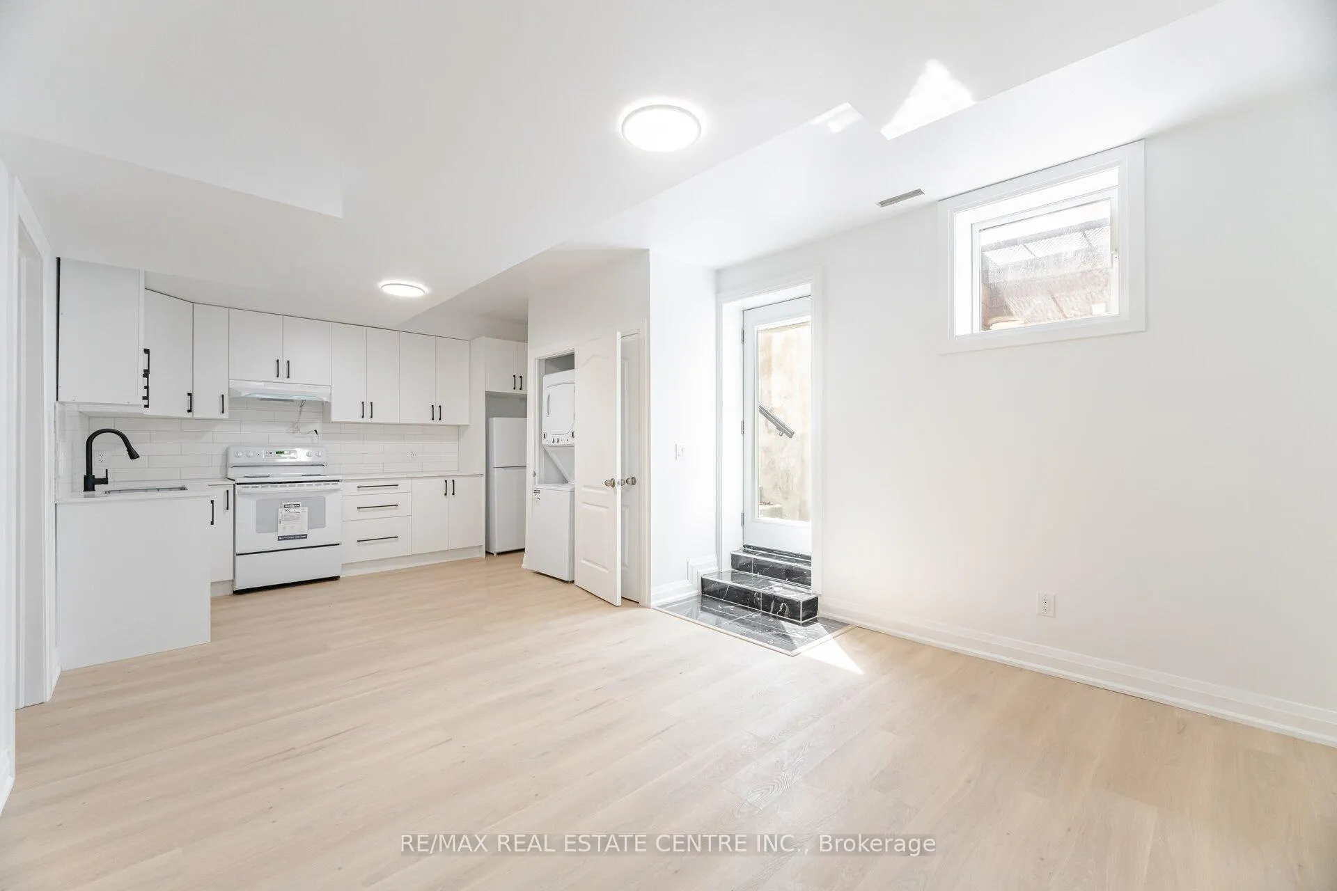 Photo 8 of Unit Basement Apartment, 17 Wonder Way, Brampton, Vales of Castlemore — HOMEH