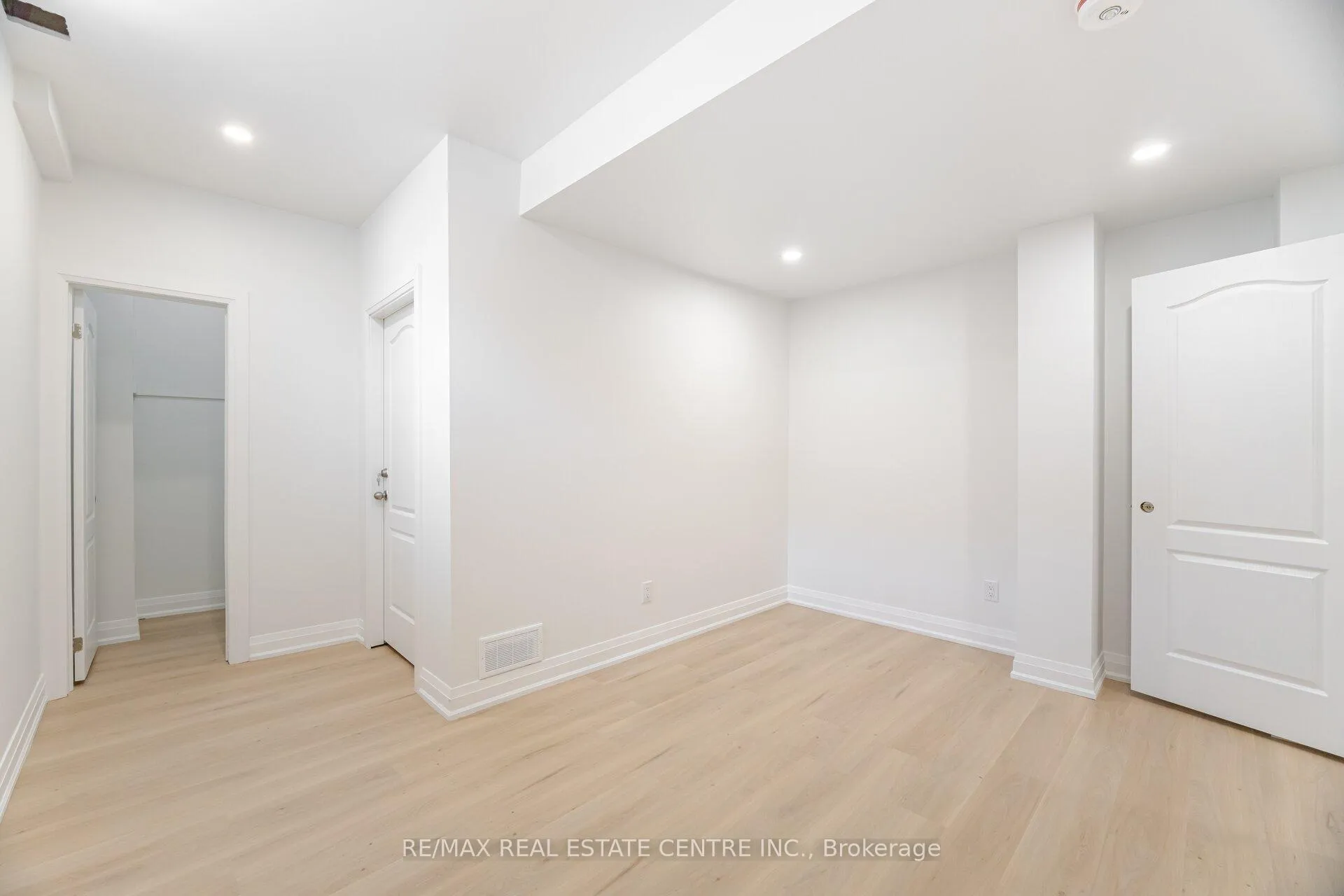 Photo 10 of Unit Basement Apartment, 17 Wonder Way, Brampton, Vales of Castlemore — HOMEH