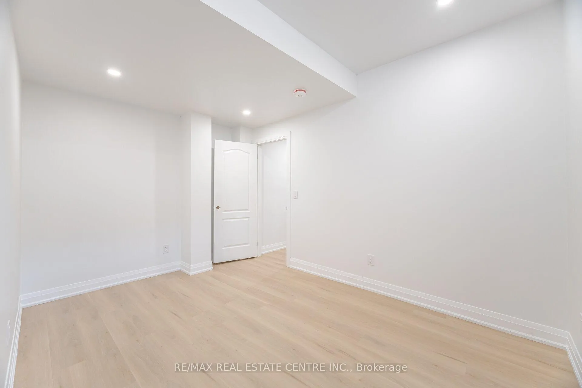 Photo 11 of Unit Basement Apartment, 17 Wonder Way, Brampton, Vales of Castlemore — HOMEH