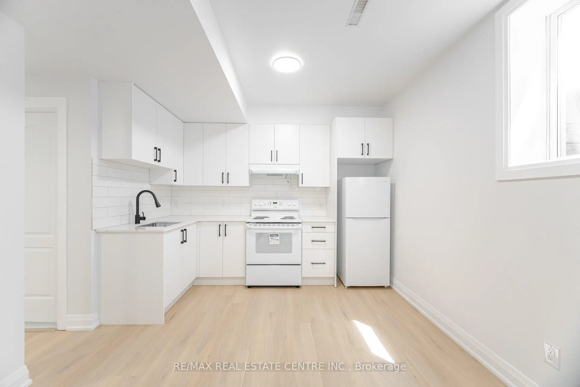 Photo 16 of Unit Basement Apartment, 17 Wonder Way, Brampton, Vales of Castlemore — HOMEH