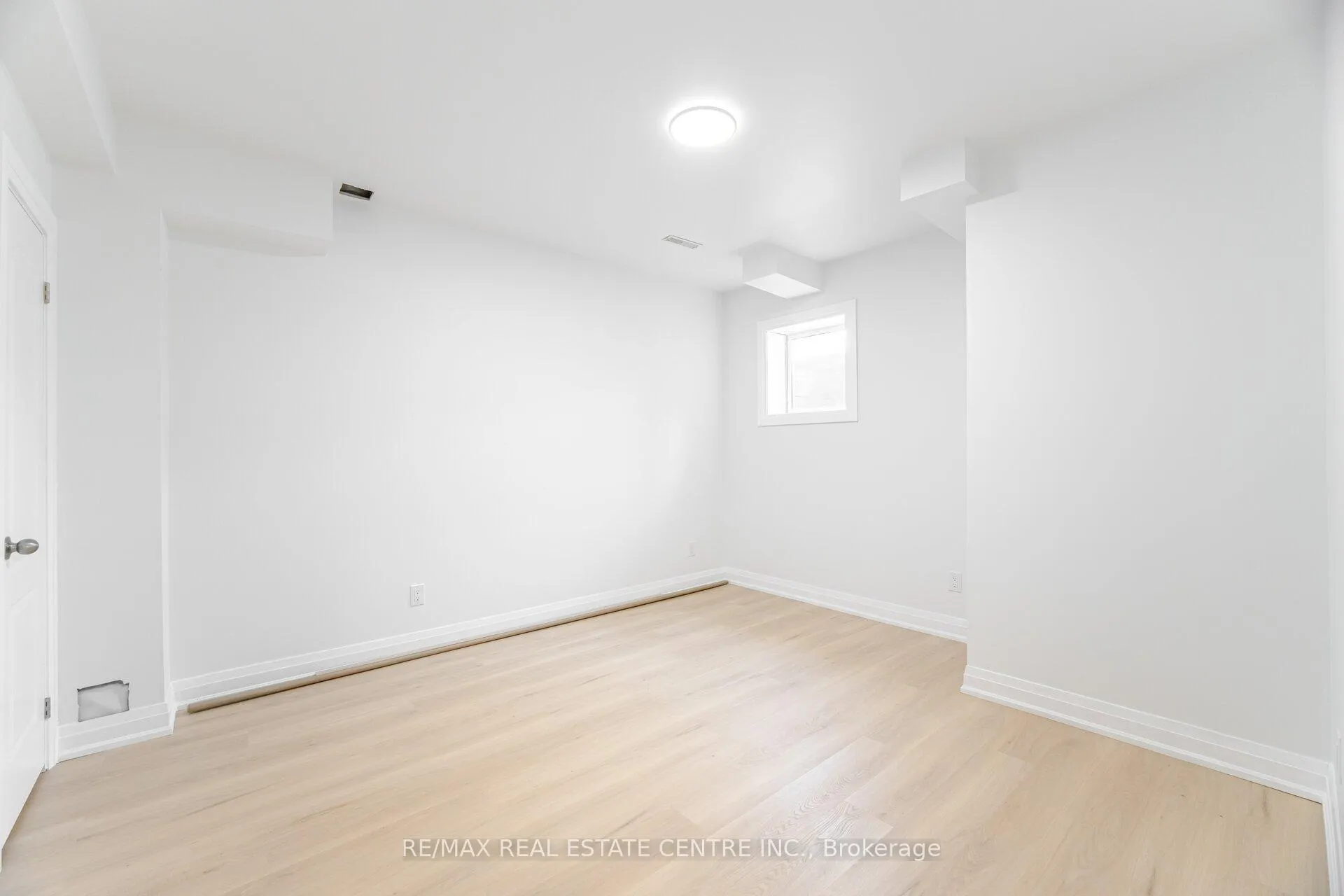 Photo 21 of Unit Basement Apartment, 17 Wonder Way, Brampton, Vales of Castlemore — HOMEH