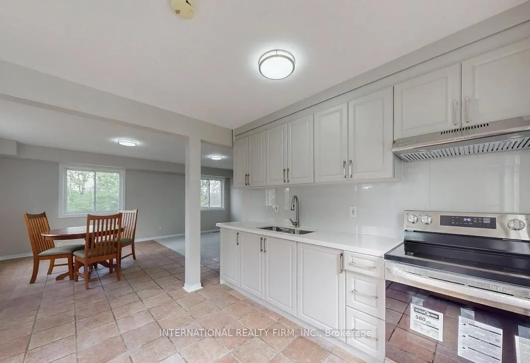 Photo 4 of Unit Main, 6 English Street, Brampton, Brampton West — HOMEH
