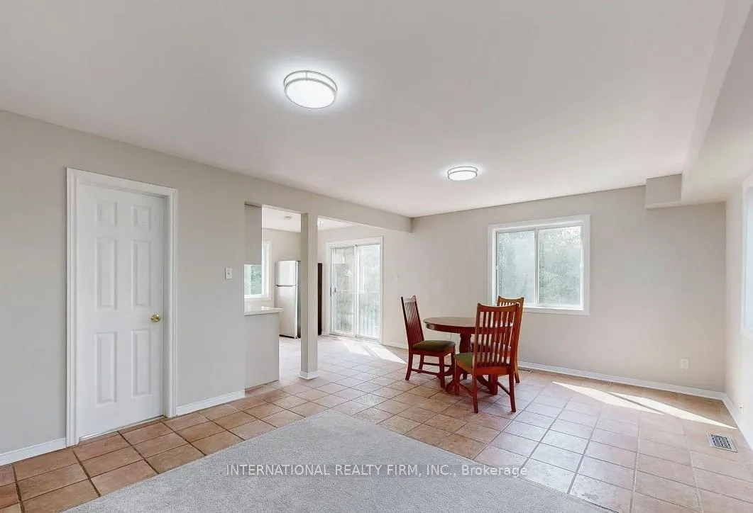 Photo 5 of Unit Main, 6 English Street, Brampton, Brampton West — HOMEH