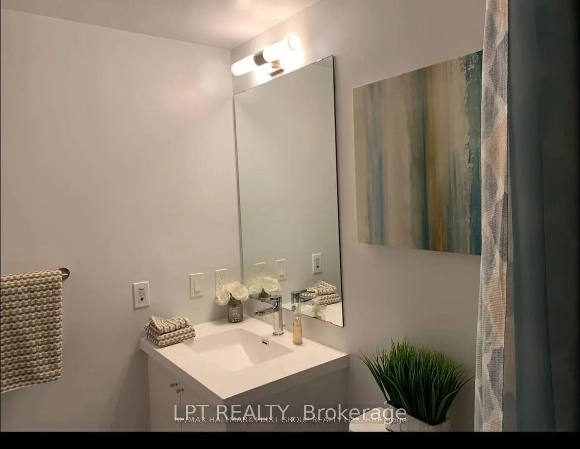 Photo 4 of Unit 1114, 2550 Simcoe Street N, Oshawa, Windfields — HOMEH