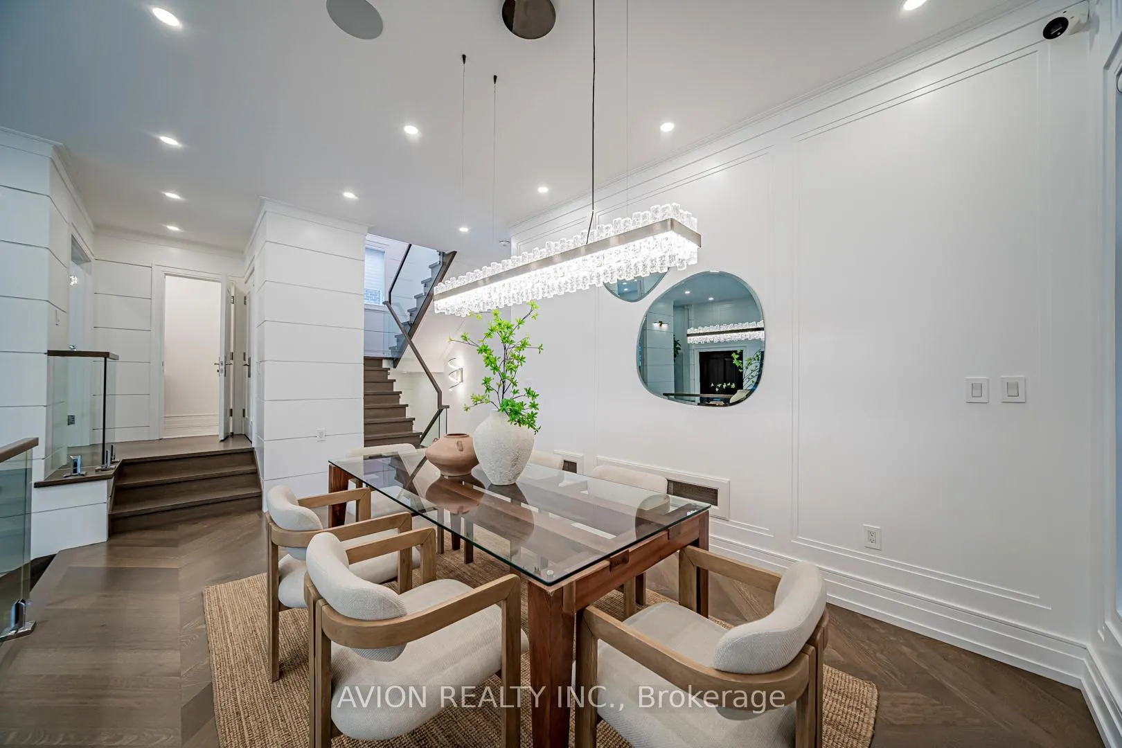 Photo 8 of 29 Evergreen Gardens, Toronto, Leaside — HOMEH