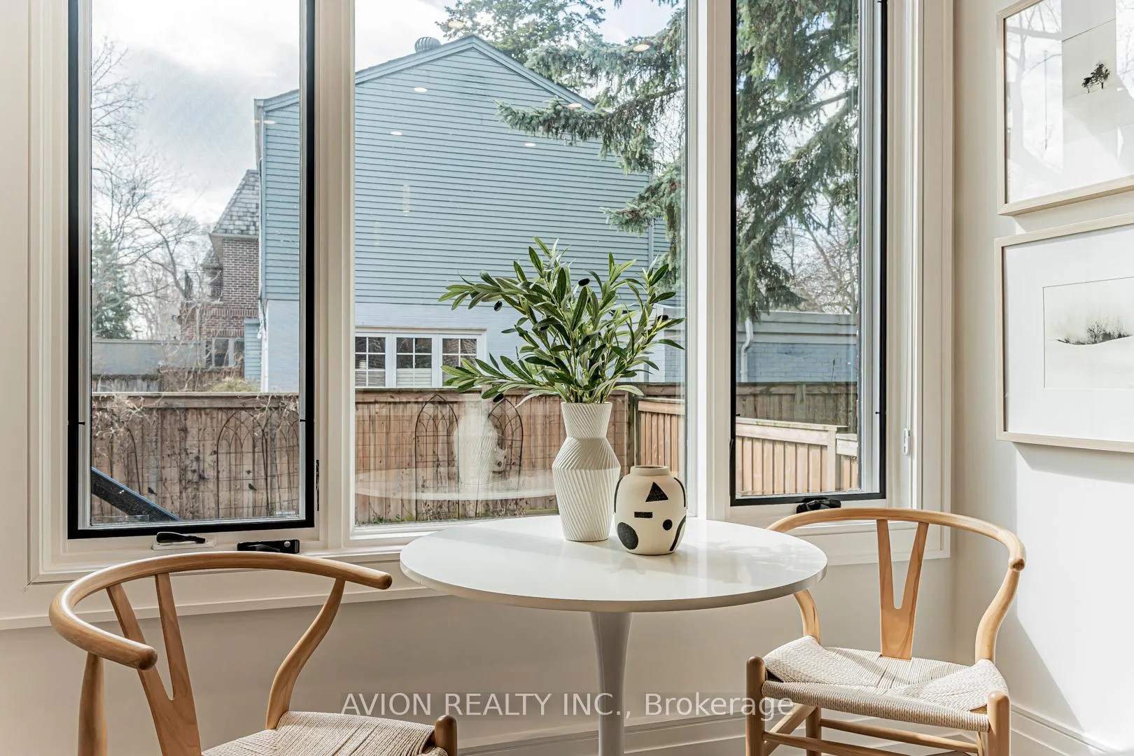 Photo 14 of 29 Evergreen Gardens, Toronto, Leaside — HOMEH