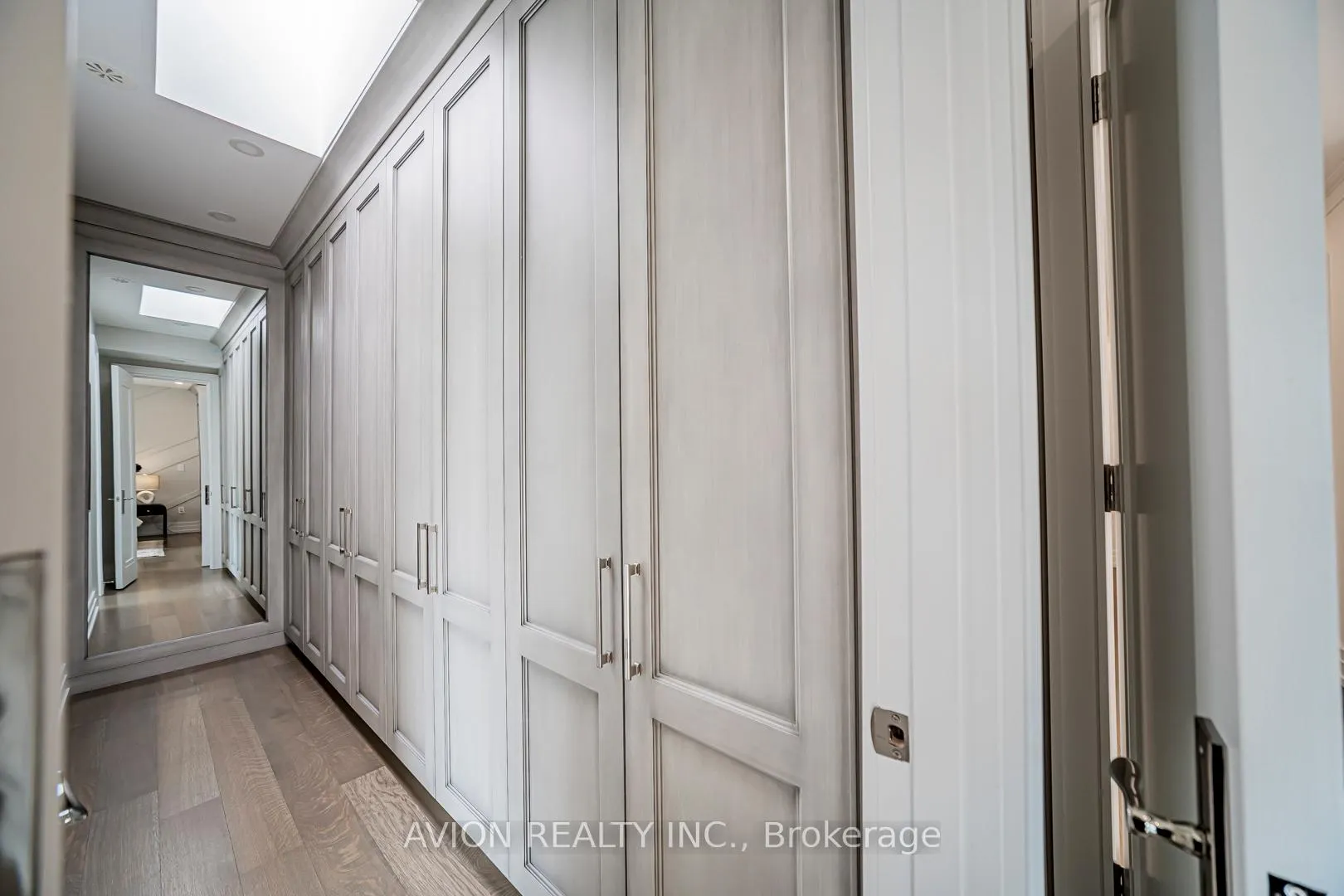 Photo 24 of 29 Evergreen Gardens, Toronto, Leaside — HOMEH