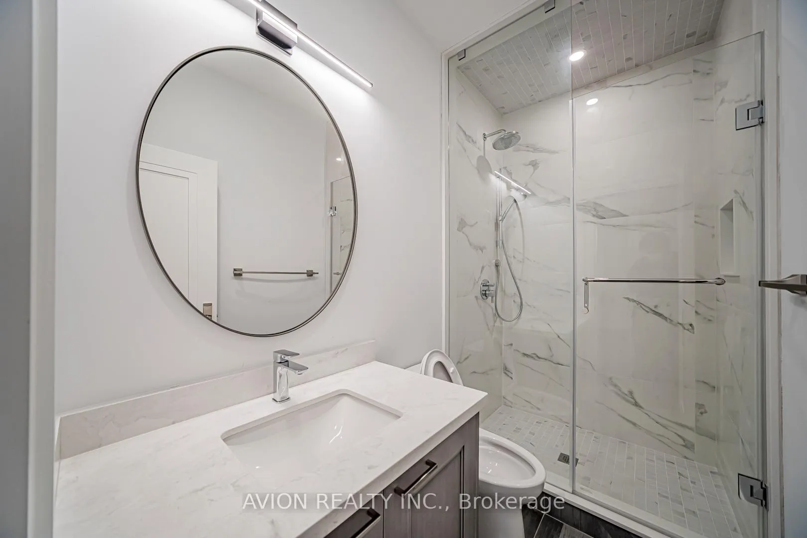Photo 38 of 29 Evergreen Gardens, Toronto, Leaside — HOMEH