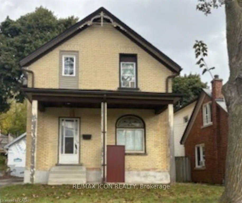 Photo of 138 Courtland Avenue E