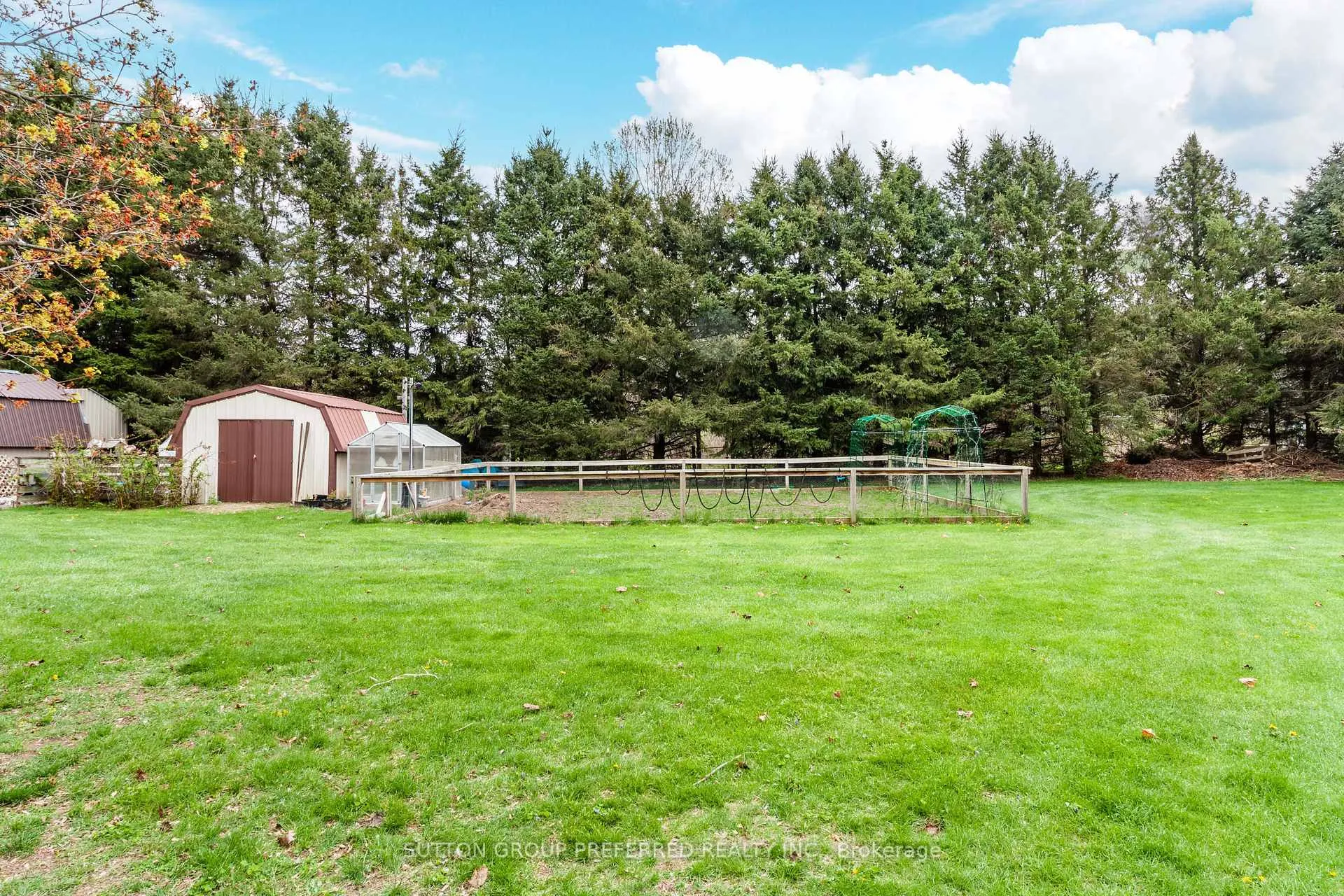 Photo 9 of 8034 Imperial Road, Malahide, Rural Malahide — HOMEH