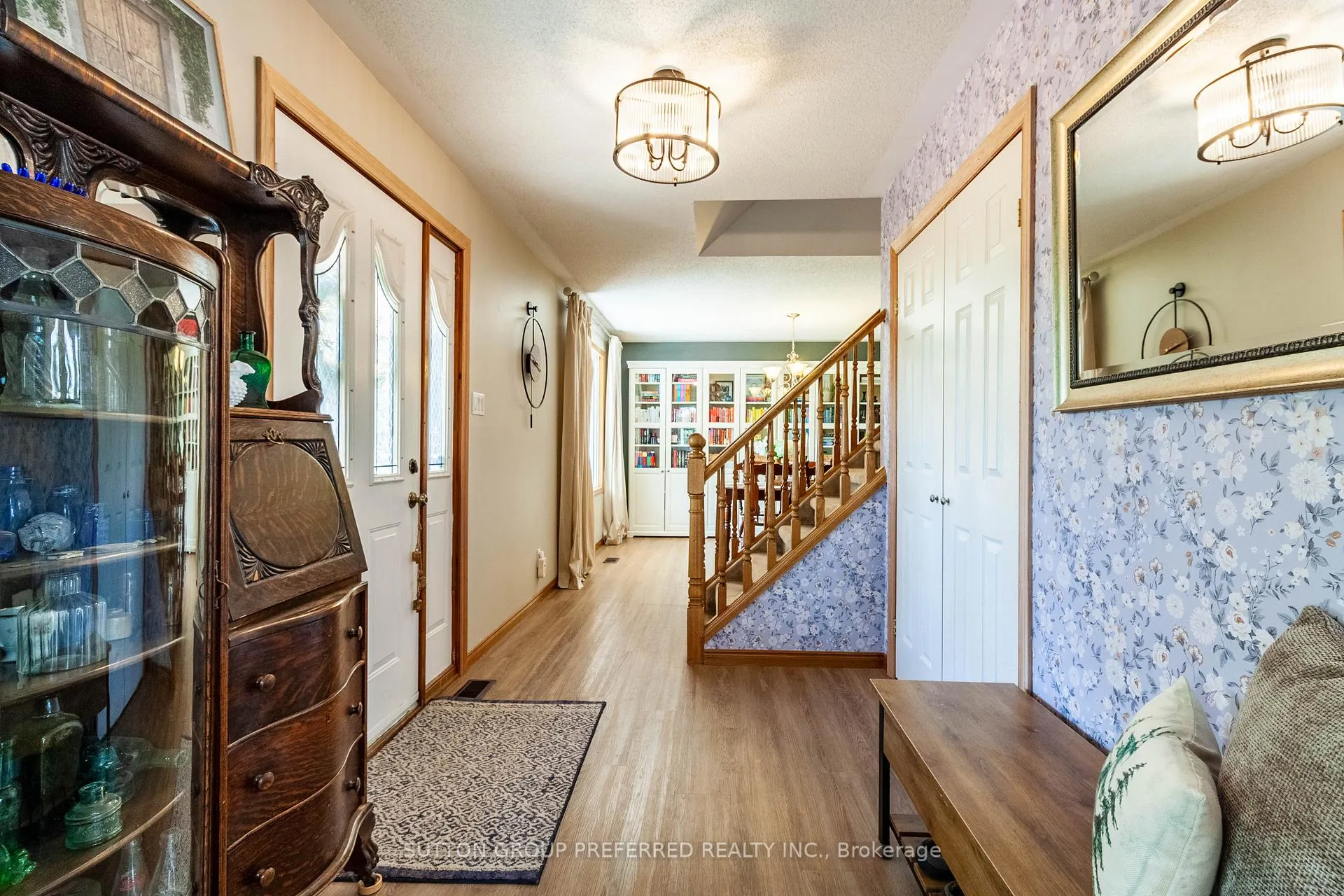 Photo 10 of 8034 Imperial Road, Malahide, Rural Malahide — HOMEH