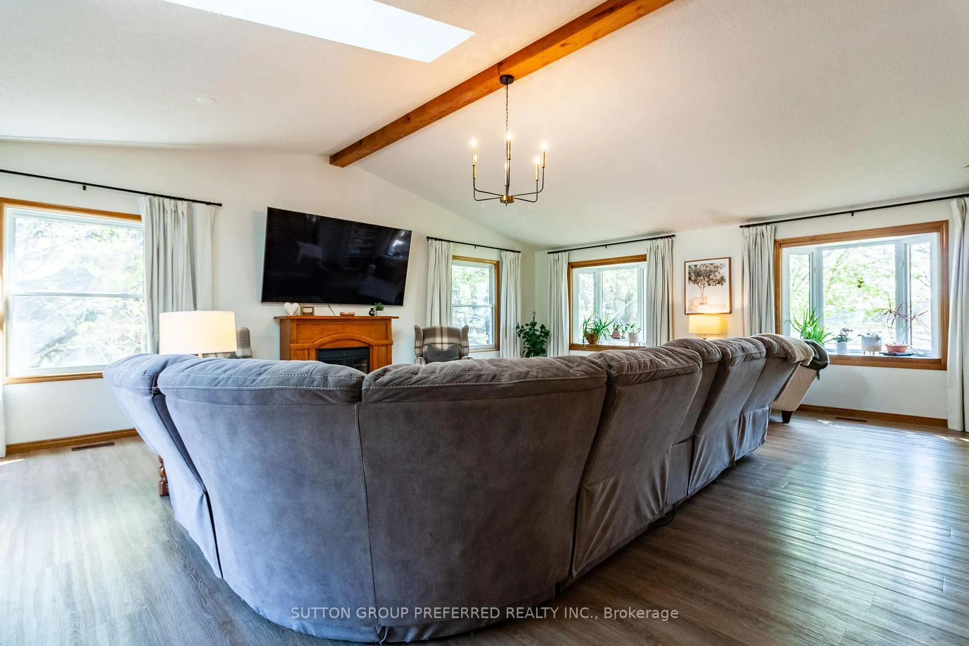 Photo 13 of 8034 Imperial Road, Malahide, Rural Malahide — HOMEH