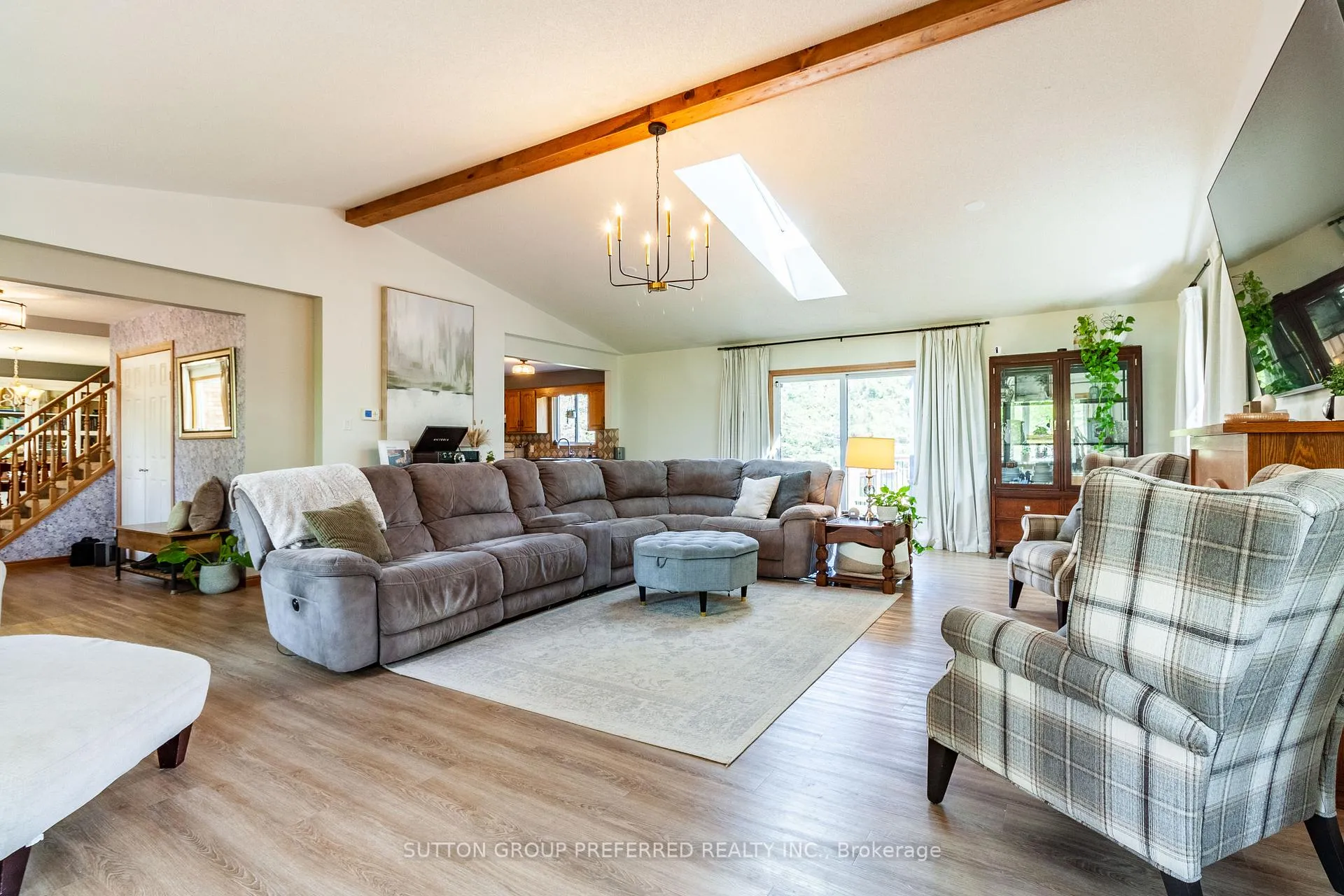 Photo 16 of 8034 Imperial Road, Malahide, Rural Malahide — HOMEH