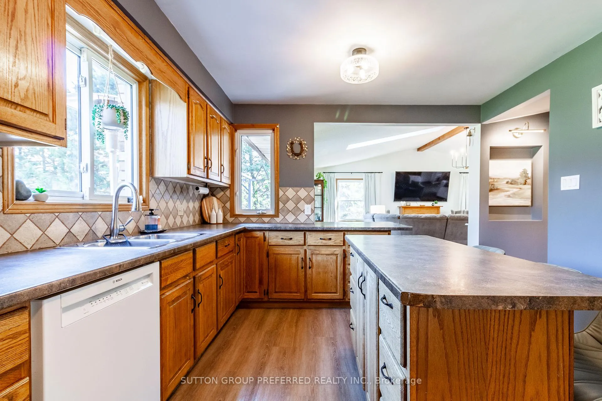 Photo 20 of 8034 Imperial Road, Malahide, Rural Malahide — HOMEH