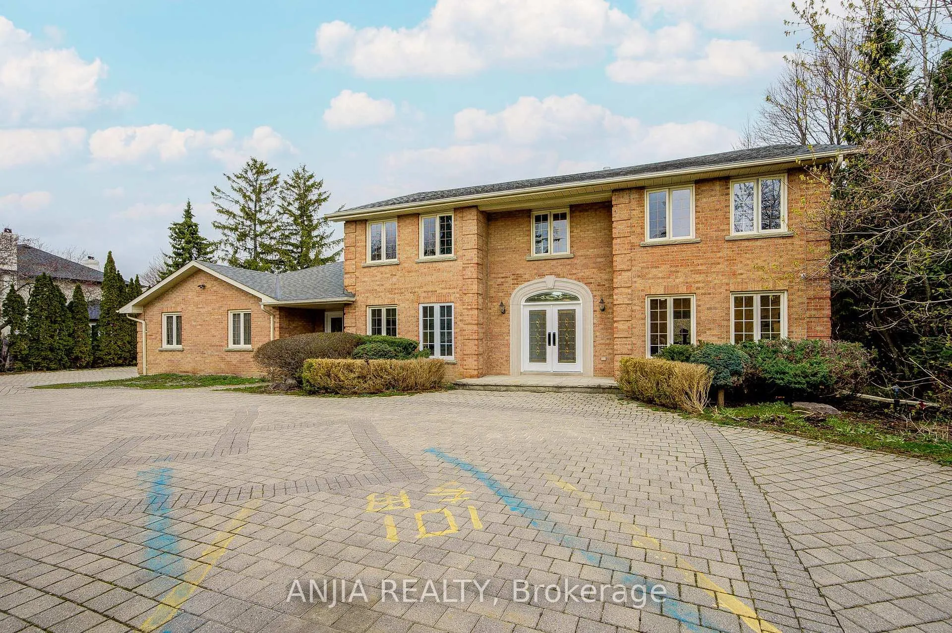 Photo 2 of 20 Country Estates Drive, Markham, Cachet — HOMEH
