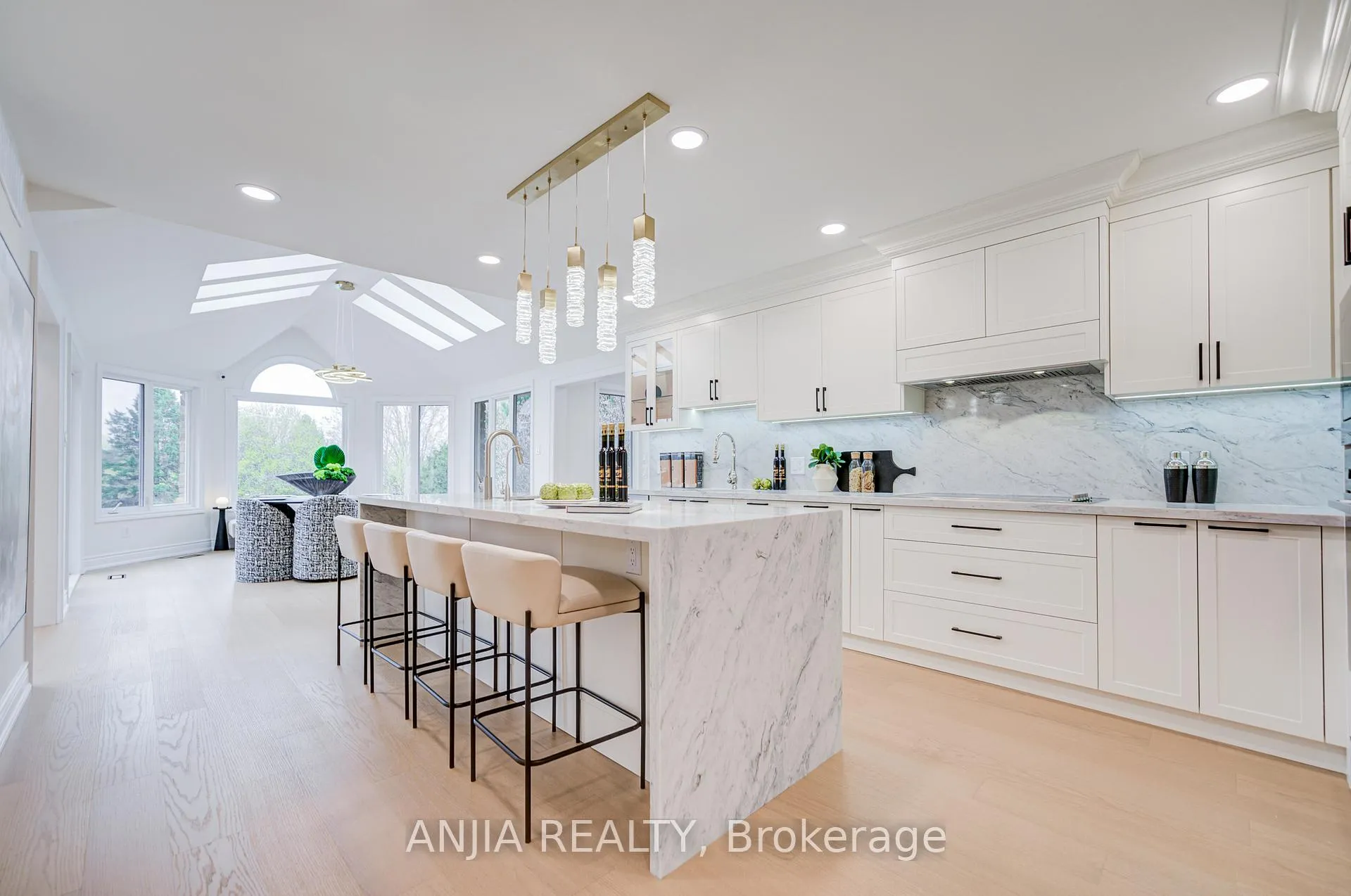 Photo 19 of 20 Country Estates Drive, Markham, Cachet — HOMEH