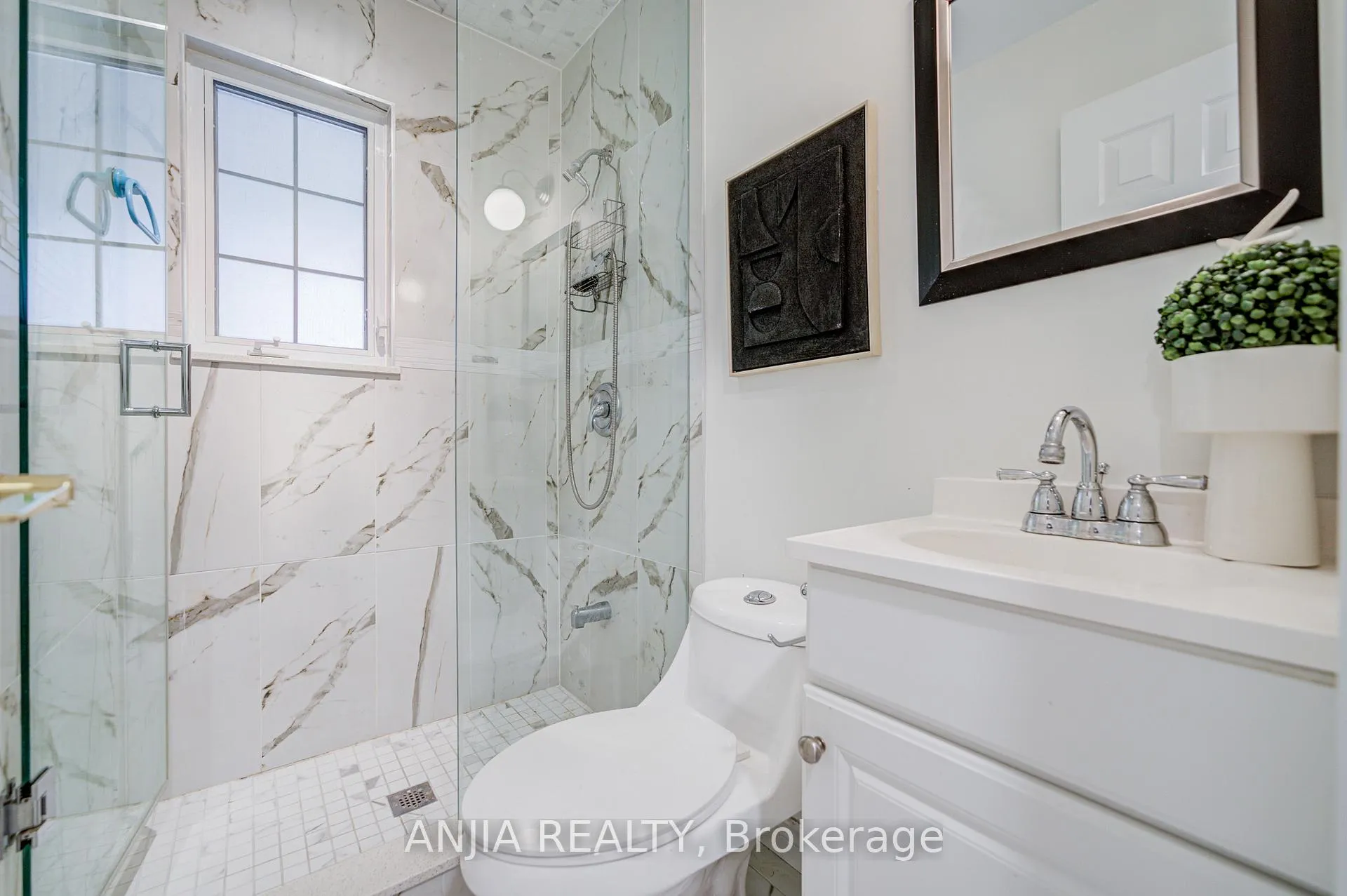 Photo 24 of 20 Country Estates Drive, Markham, Cachet — HOMEH