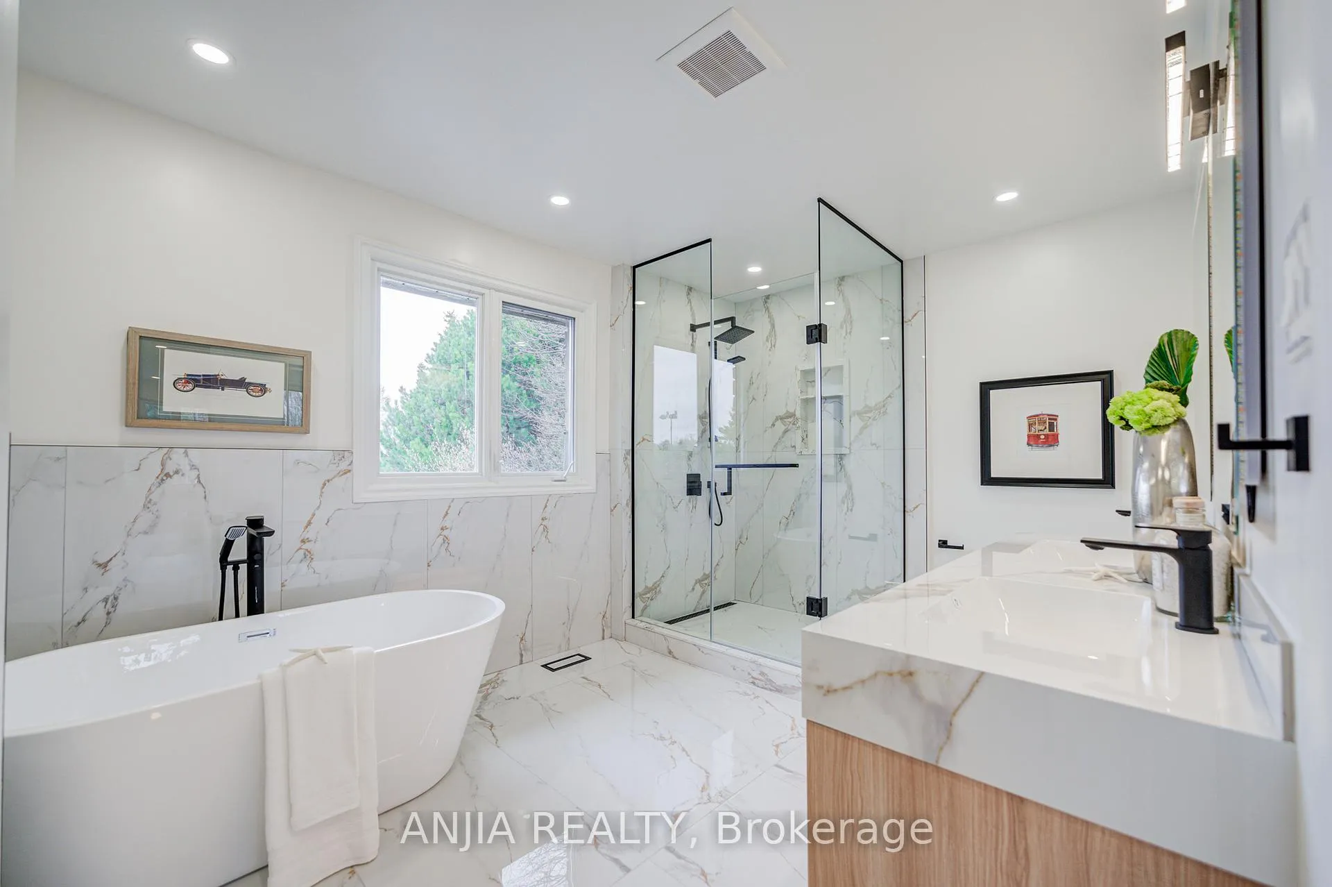 Photo 28 of 20 Country Estates Drive, Markham, Cachet — HOMEH
