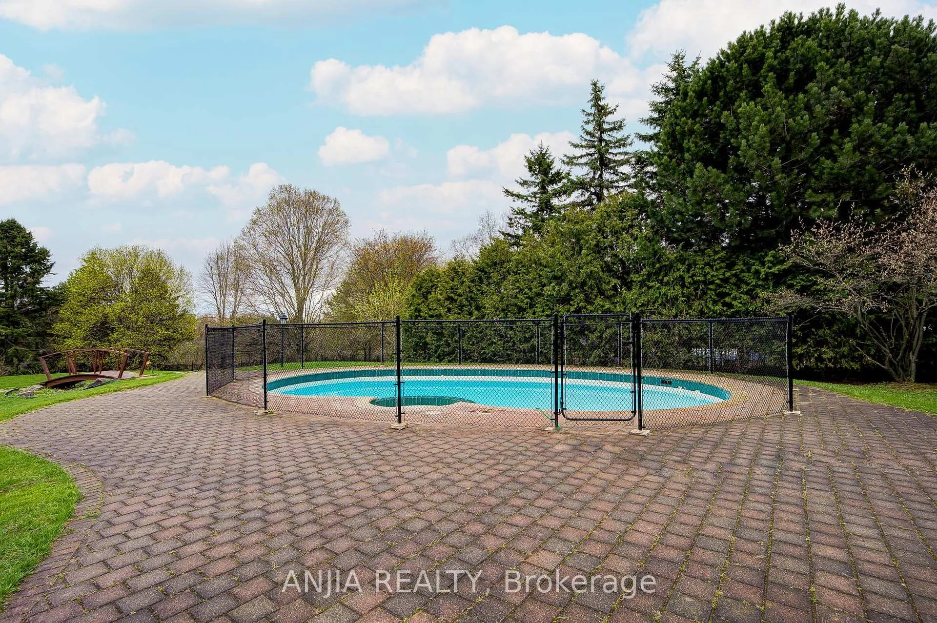 Photo 46 of 20 Country Estates Drive, Markham, Cachet — HOMEH