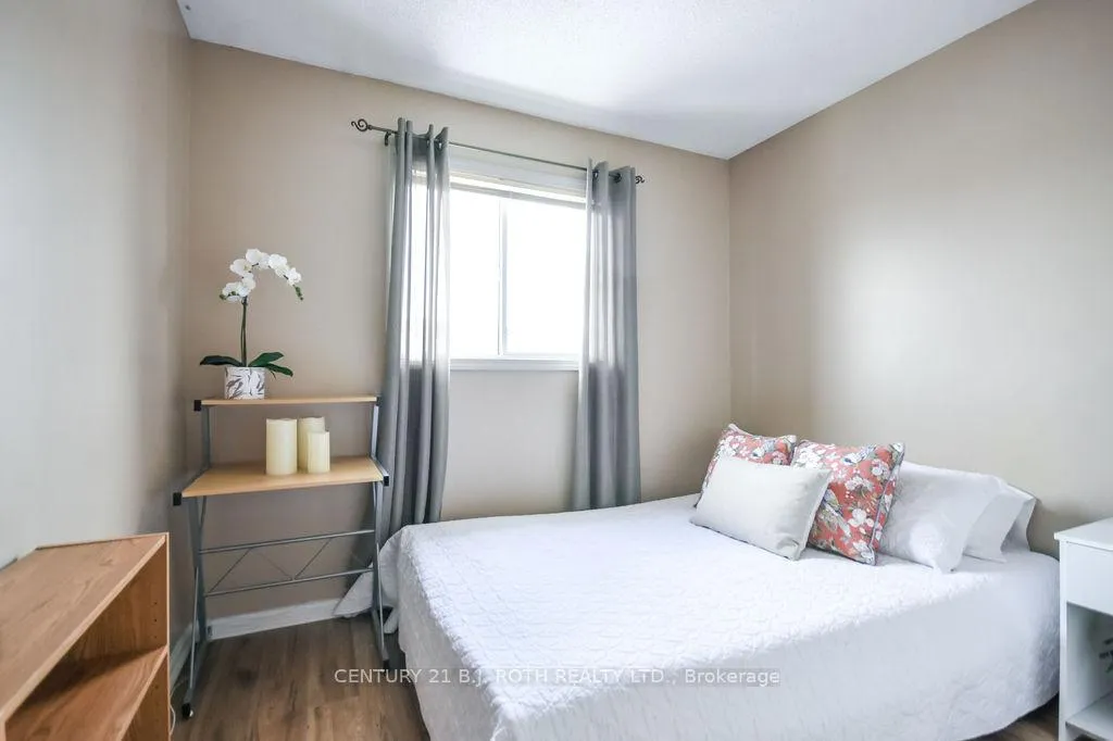 Photo 15 of 35 Hawthorne Crescent, Barrie, Ardagh — HOMEH