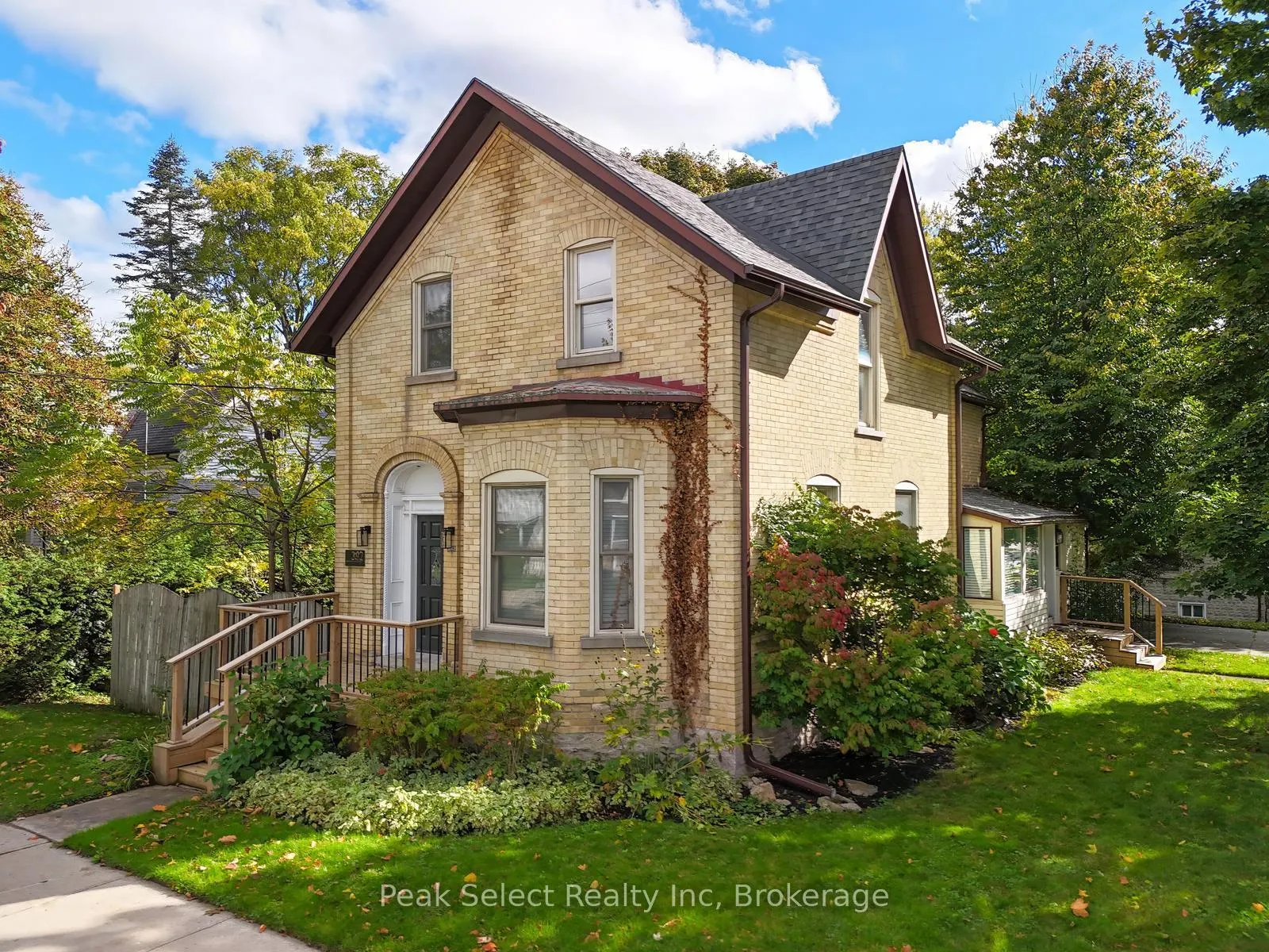 Photo 7 of 382 Queen Street E, St. Marys — HOMEH