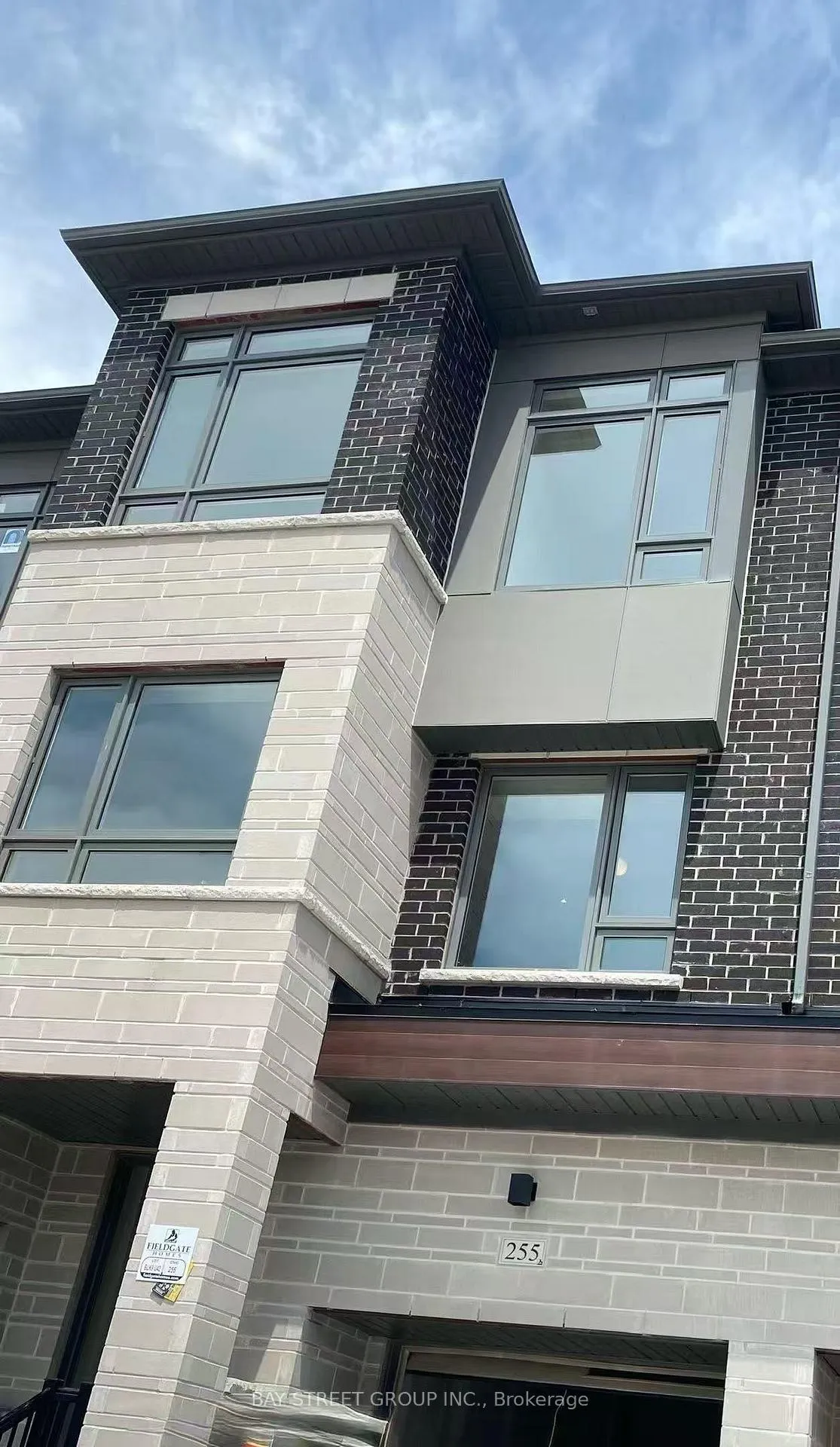 Photo 2 of 255 Tennant Circle, Vaughan, Vellore Village — HOMEH