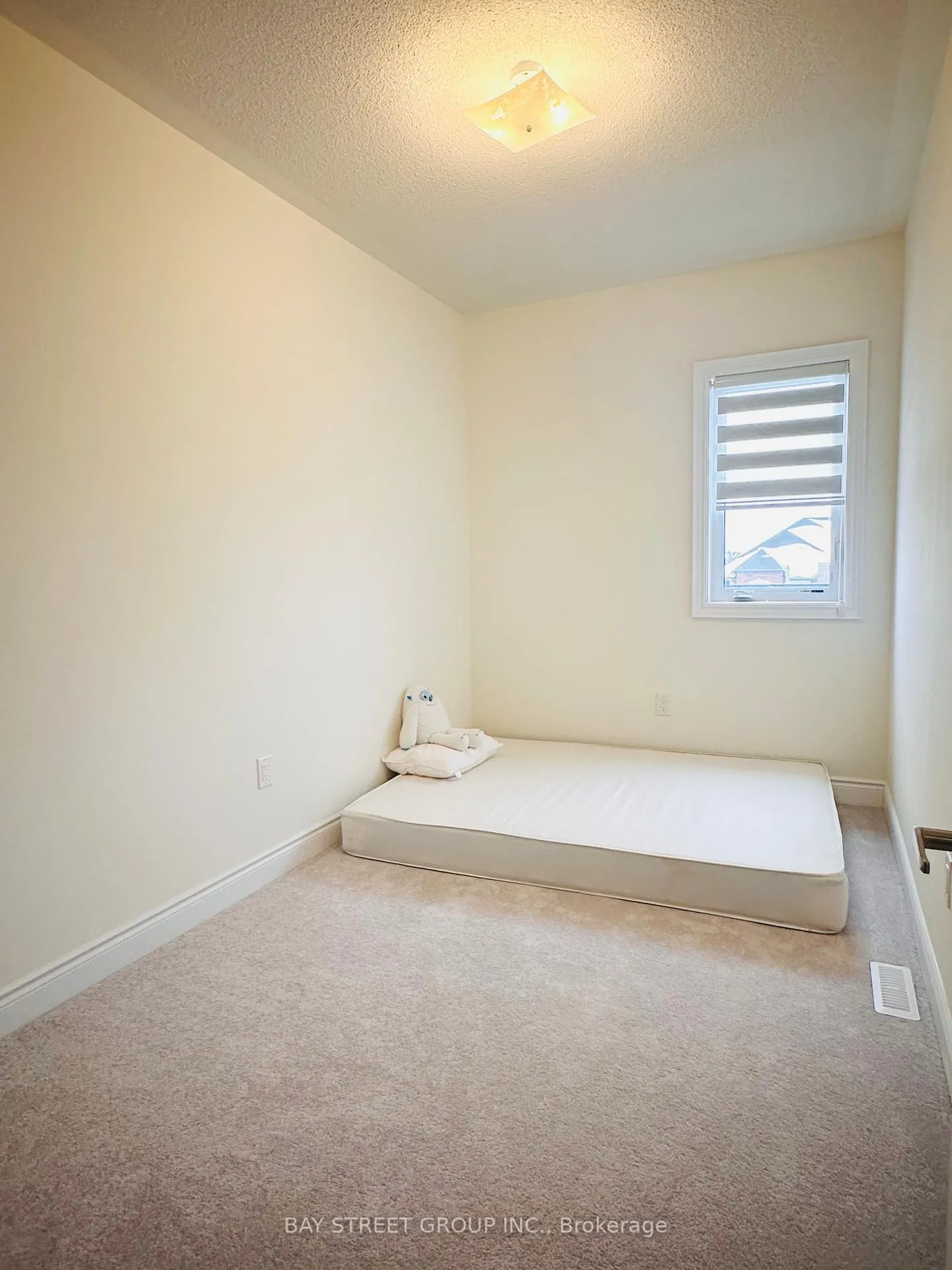 Photo 31 of 255 Tennant Circle, Vaughan, Vellore Village — HOMEH