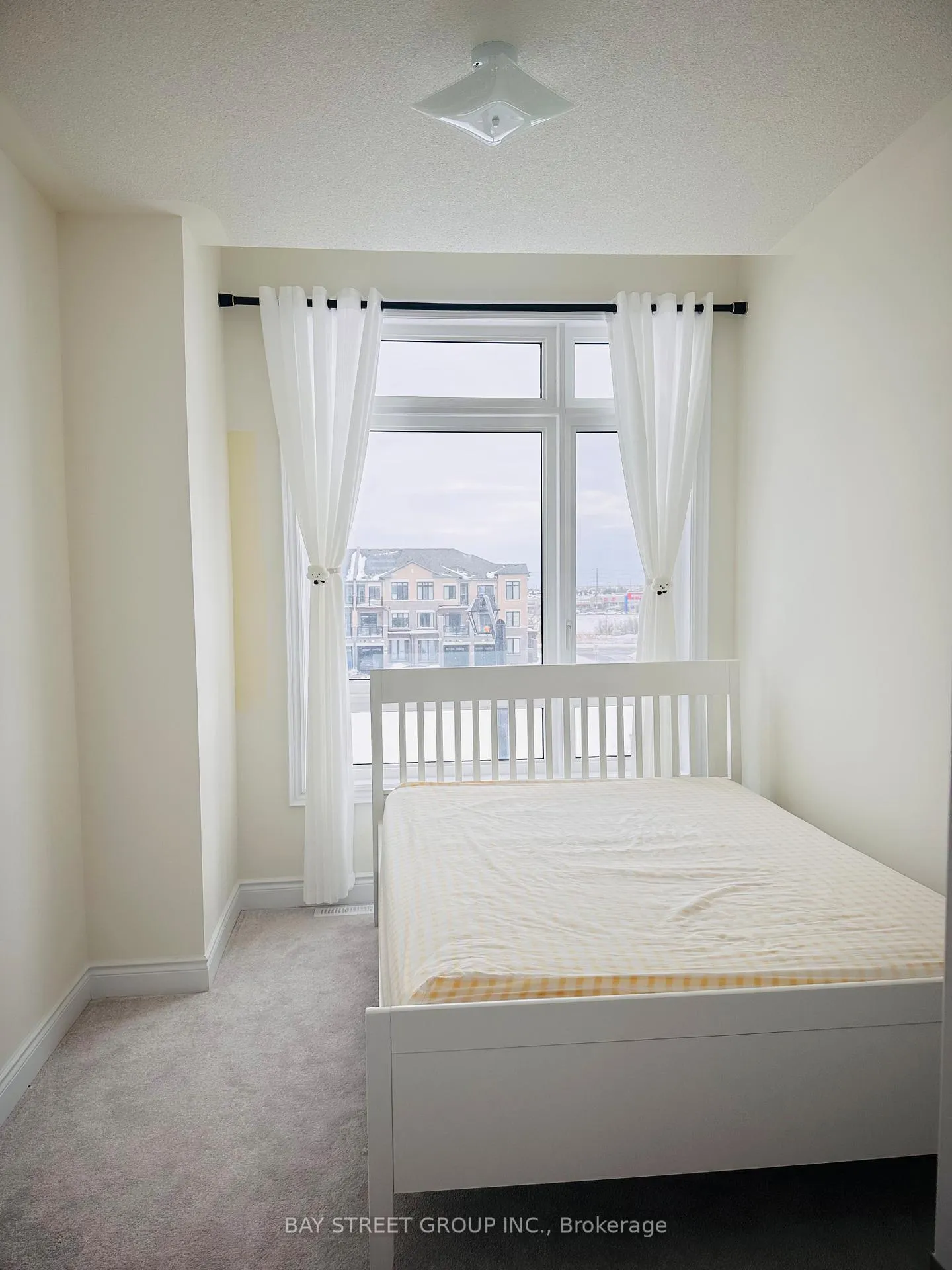 Photo 33 of 255 Tennant Circle, Vaughan, Vellore Village — HOMEH