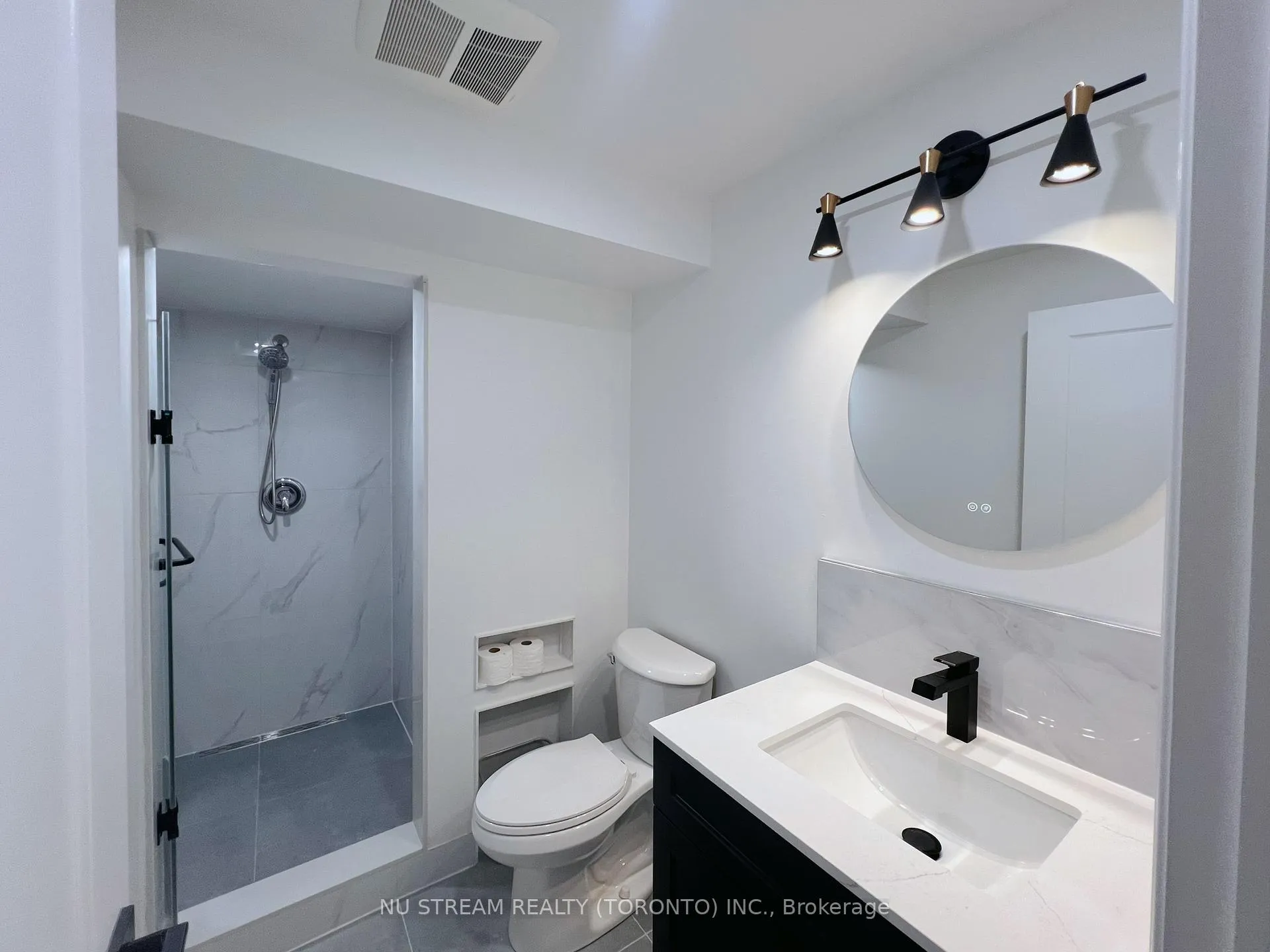 Photo 3 of Unit Bsmt, 38 Whitford Road, Markham, Cachet — HOMEH