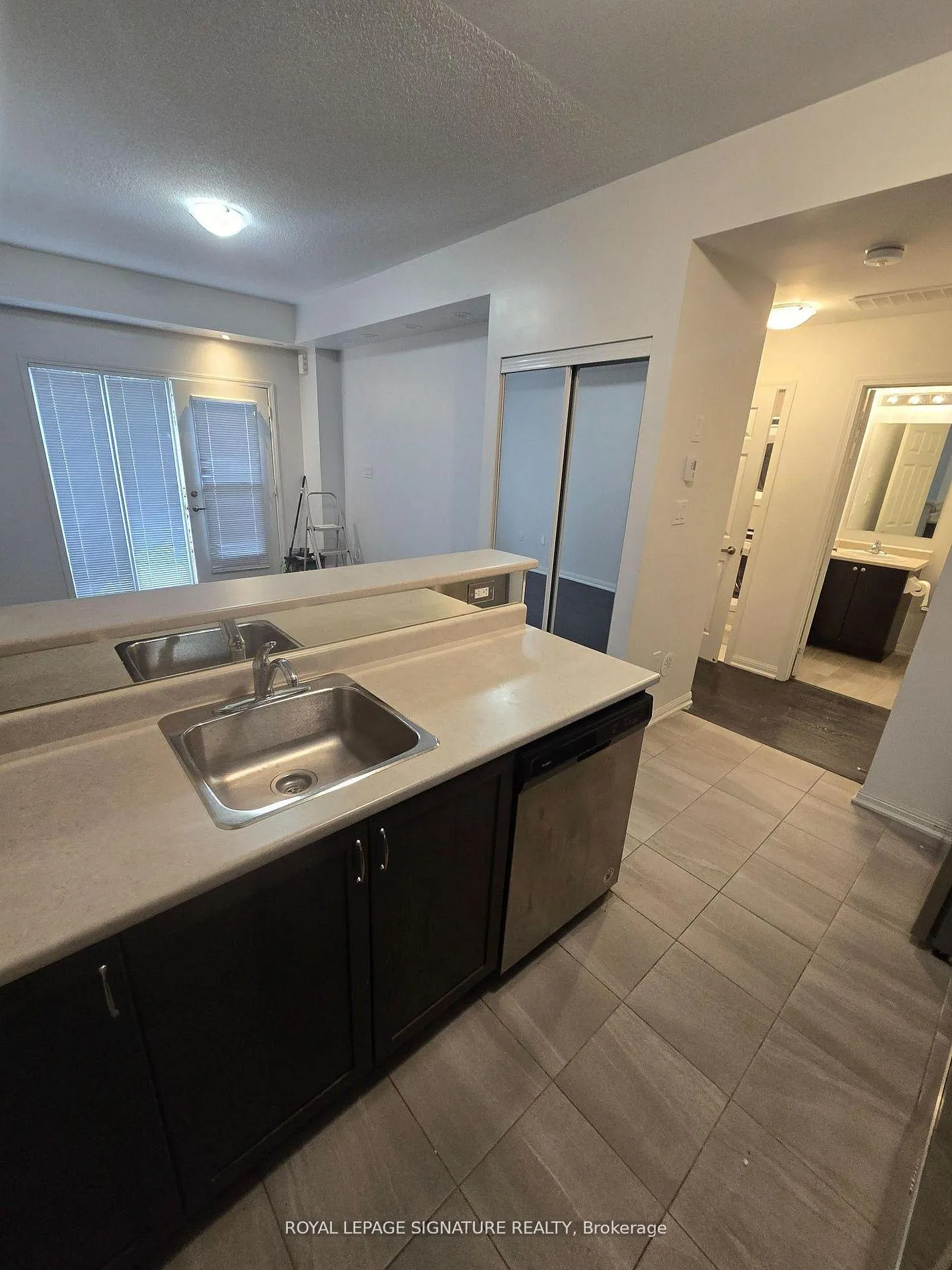 Photo 5 of Unit 142, 250 Sunny Meadow Boulevard, Brampton, Sandringham-Wellington — HOMEH