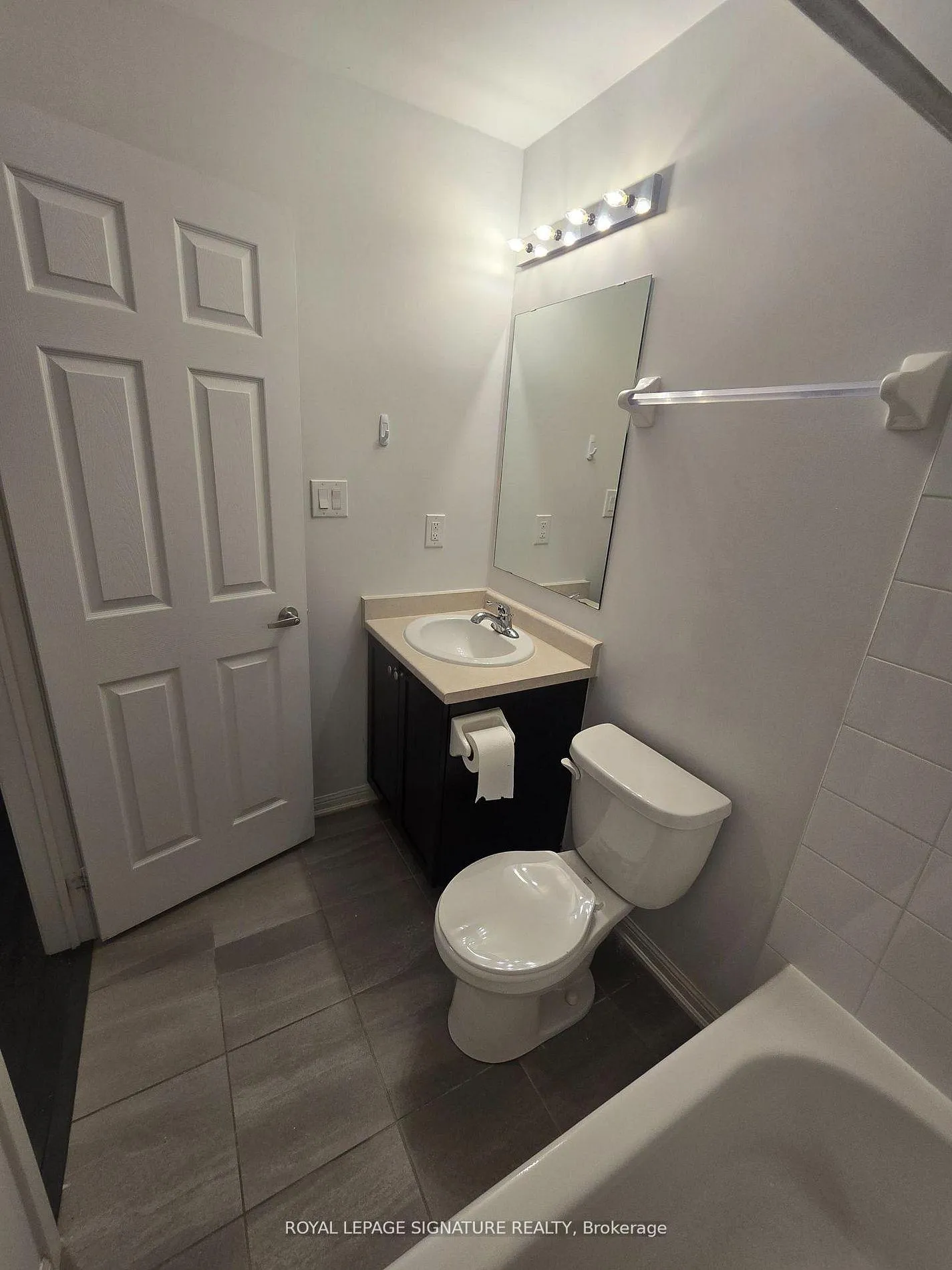 Photo 12 of Unit 142, 250 Sunny Meadow Boulevard, Brampton, Sandringham-Wellington — HOMEH