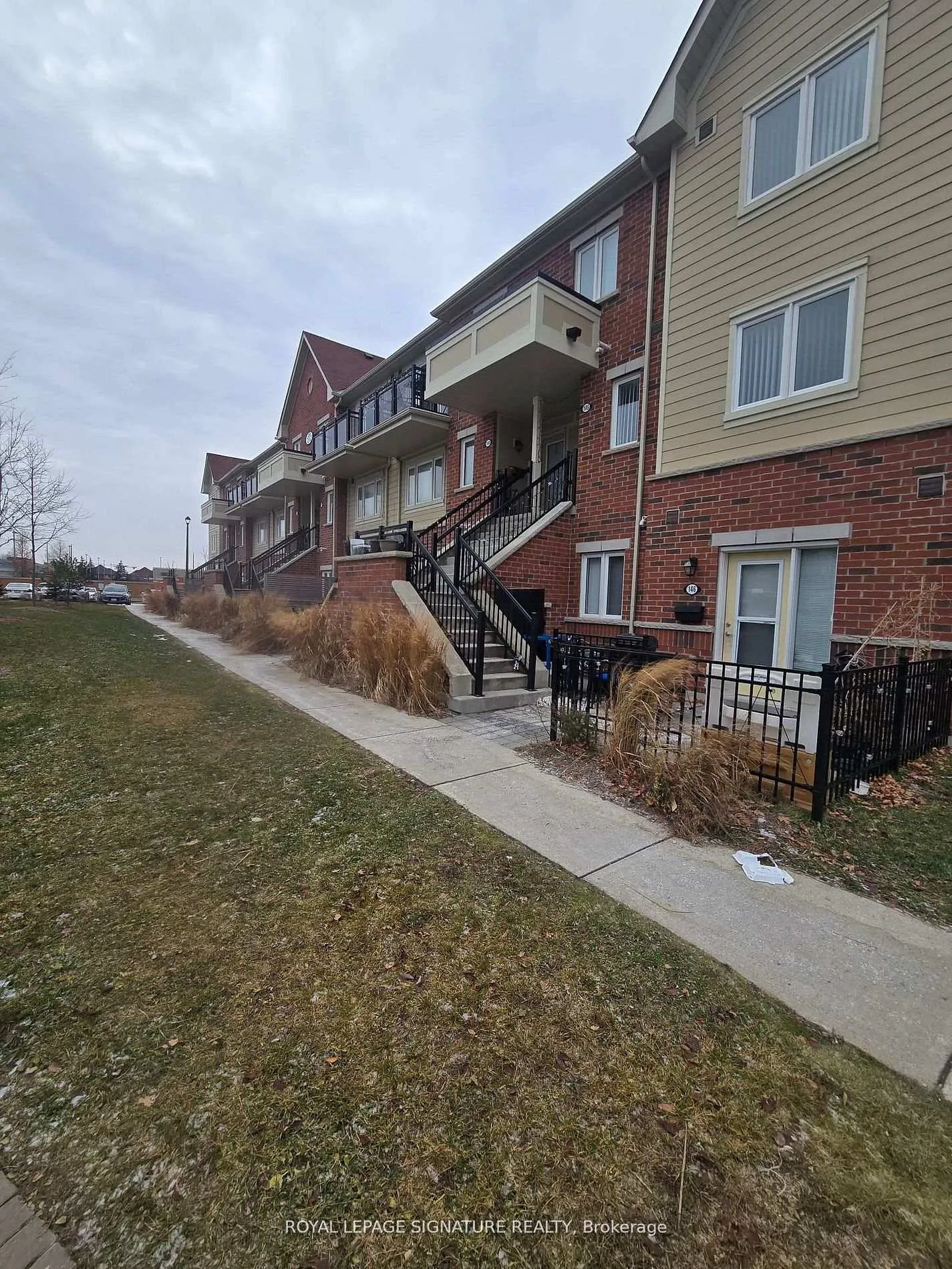 Photo 23 of Unit 142, 250 Sunny Meadow Boulevard, Brampton, Sandringham-Wellington — HOMEH