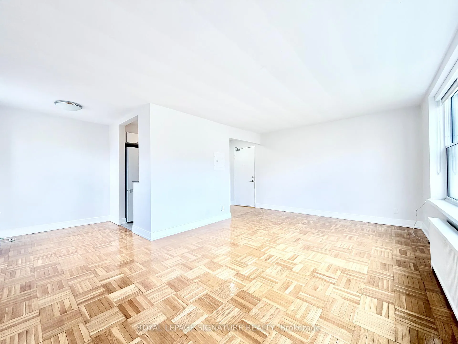 Photo 3 of Unit 201, 1545 Bathurst Street, Toronto, Forest Hill South — HOMEH