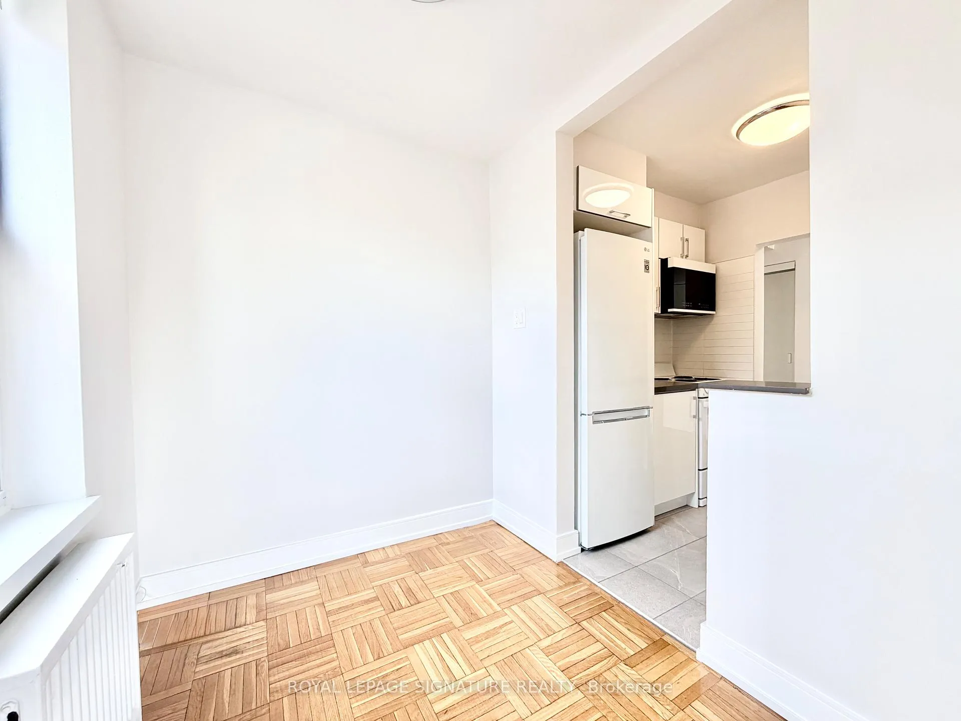 Photo 5 of Unit 201, 1545 Bathurst Street, Toronto, Forest Hill South — HOMEH