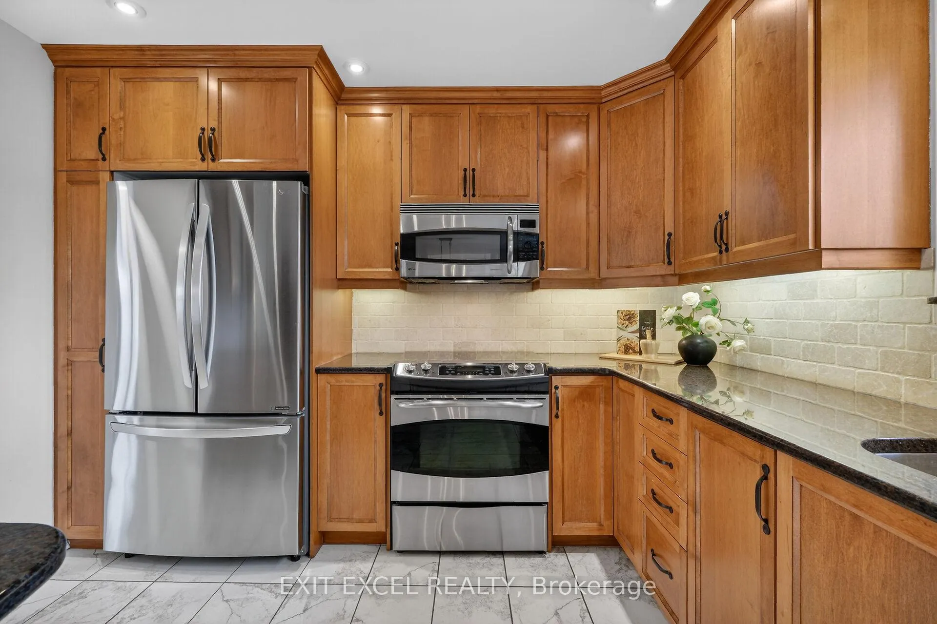 Photo 15 of 1554 Rosebella Avenue, Ottawa, Blossom Park/Kemp Park/Findlay Creek — HOMEH