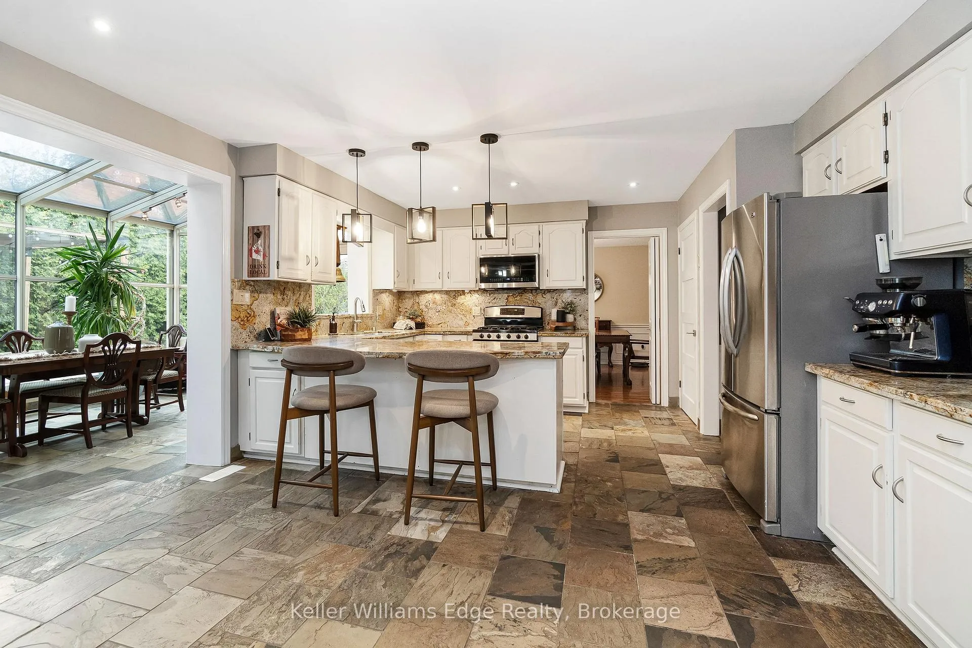 Photo 12 of 427 Mackay Court, Burlington, Shoreacres — HOMEH