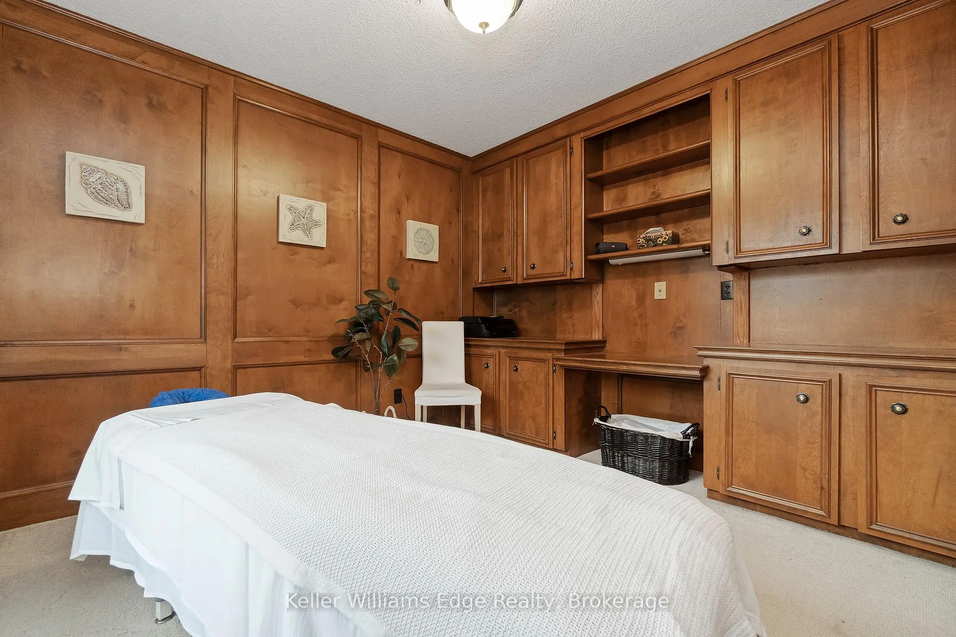 Photo 20 of 427 Mackay Court, Burlington, Shoreacres — HOMEH