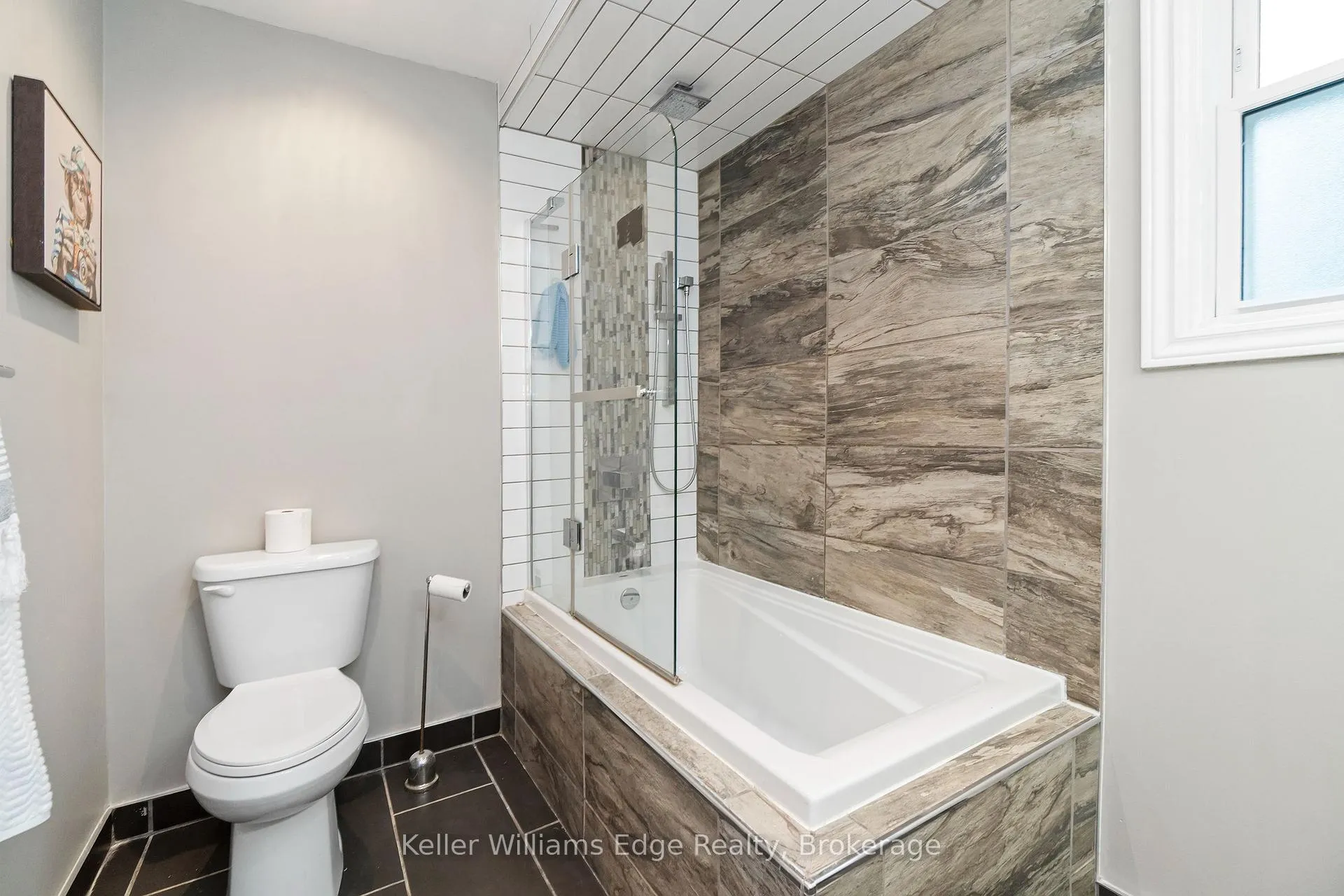 Photo 34 of 427 Mackay Court, Burlington, Shoreacres — HOMEH