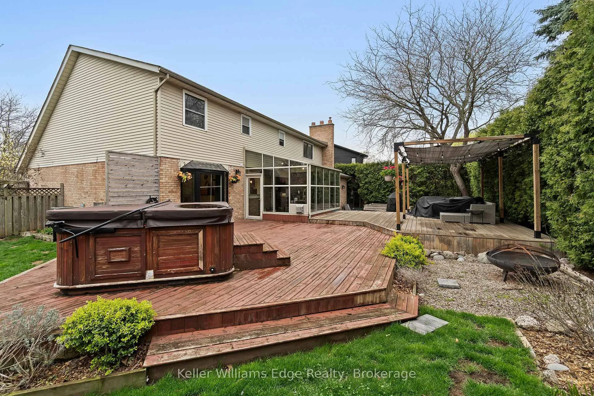 Photo 46 of 427 Mackay Court, Burlington, Shoreacres — HOMEH