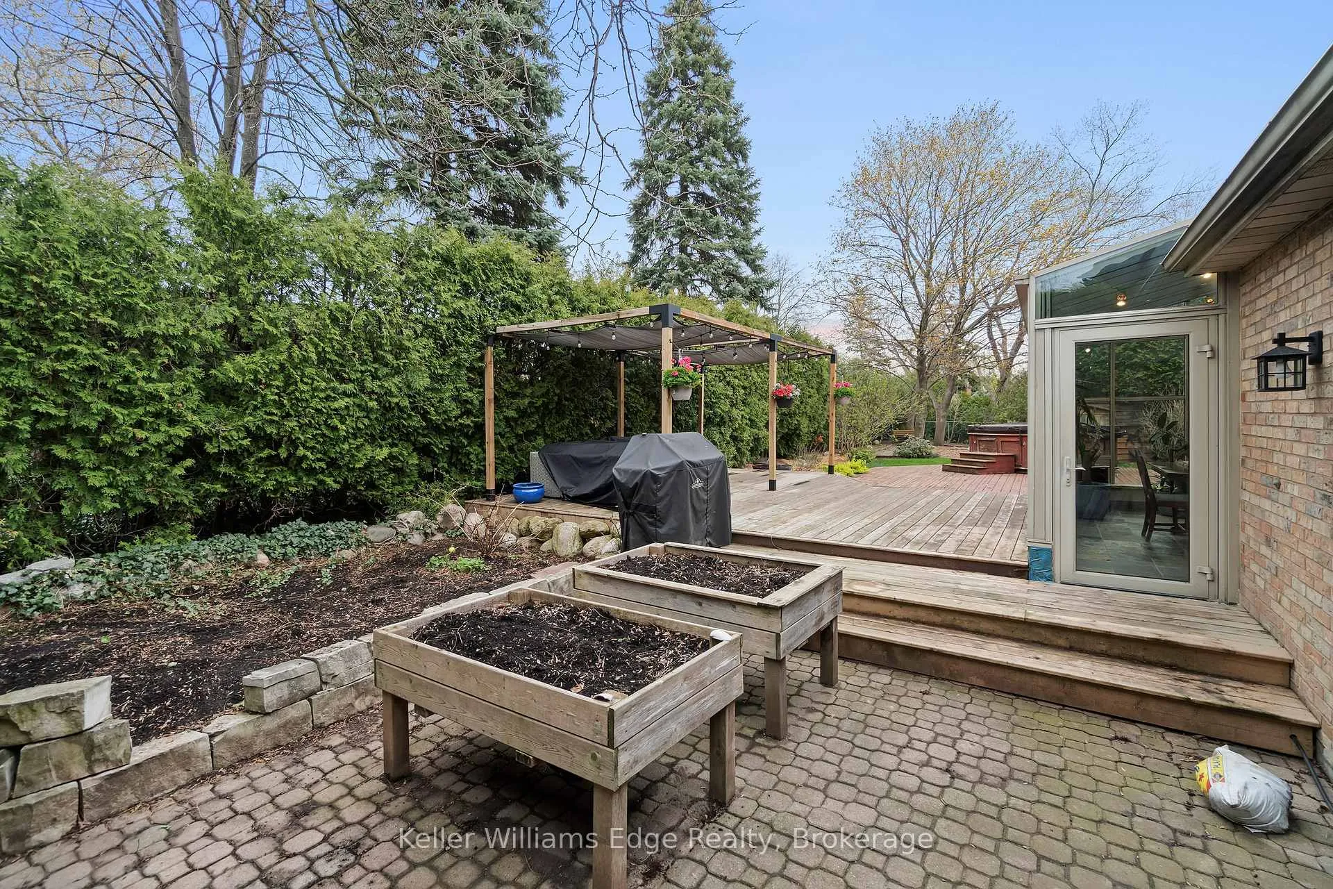 Photo 48 of 427 Mackay Court, Burlington, Shoreacres — HOMEH