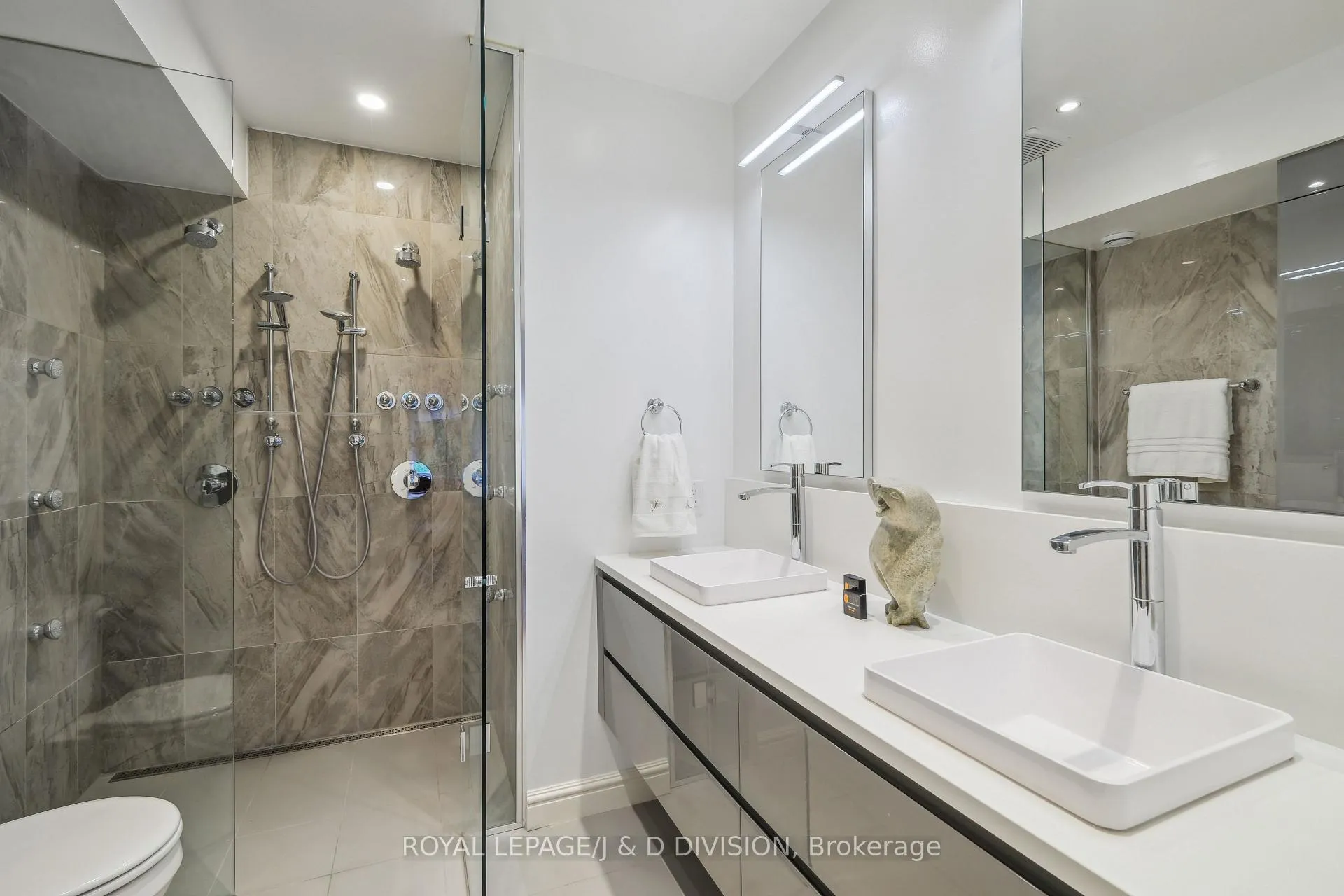 Photo 13 of 88 Asquith Avenue, Toronto, Rosedale-Moore Park — HOMEH